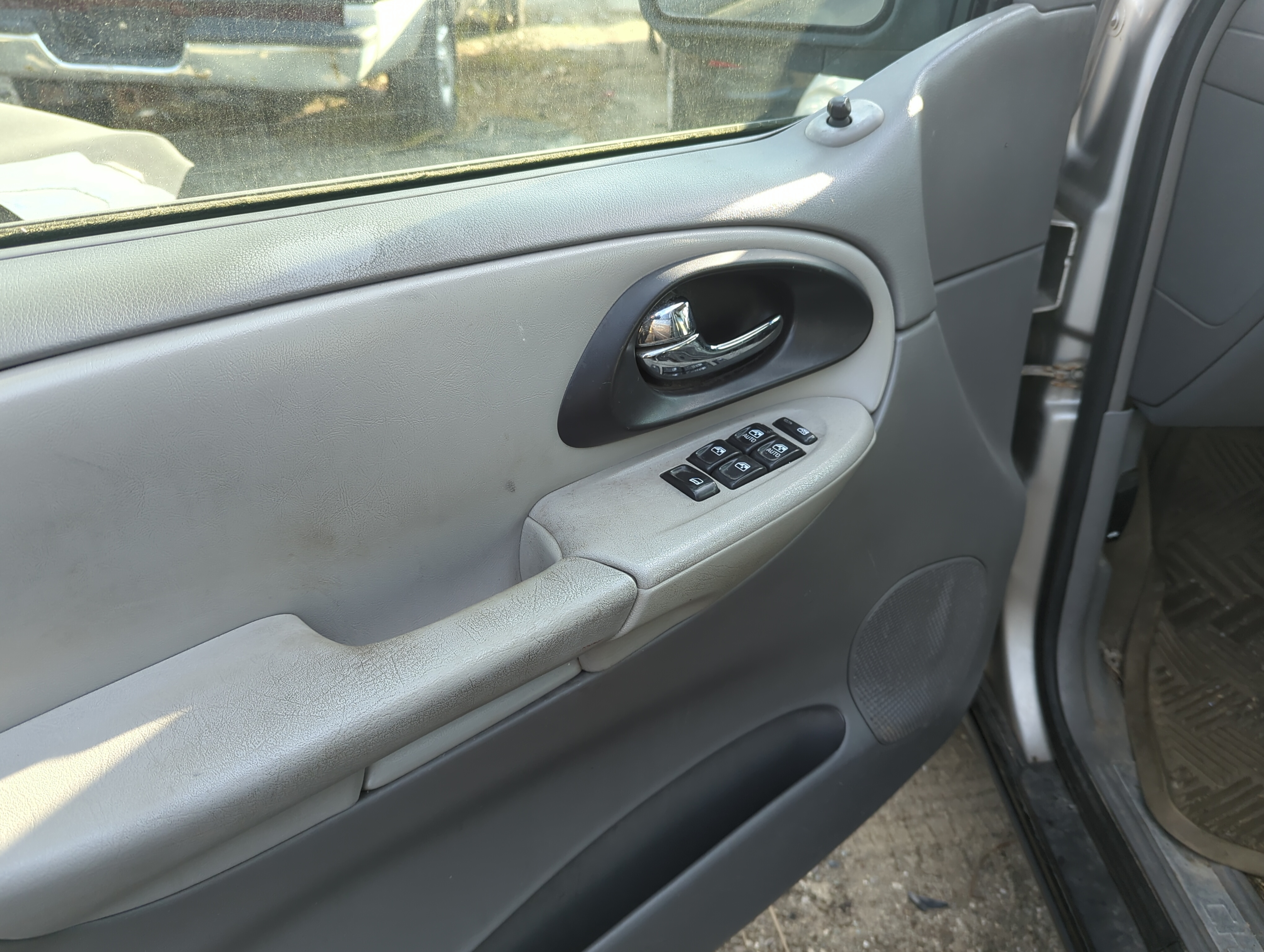 Power Window Switches 2005 CHEVROLET TRAILBLAZER EXT - Oemusedautoparts1.com