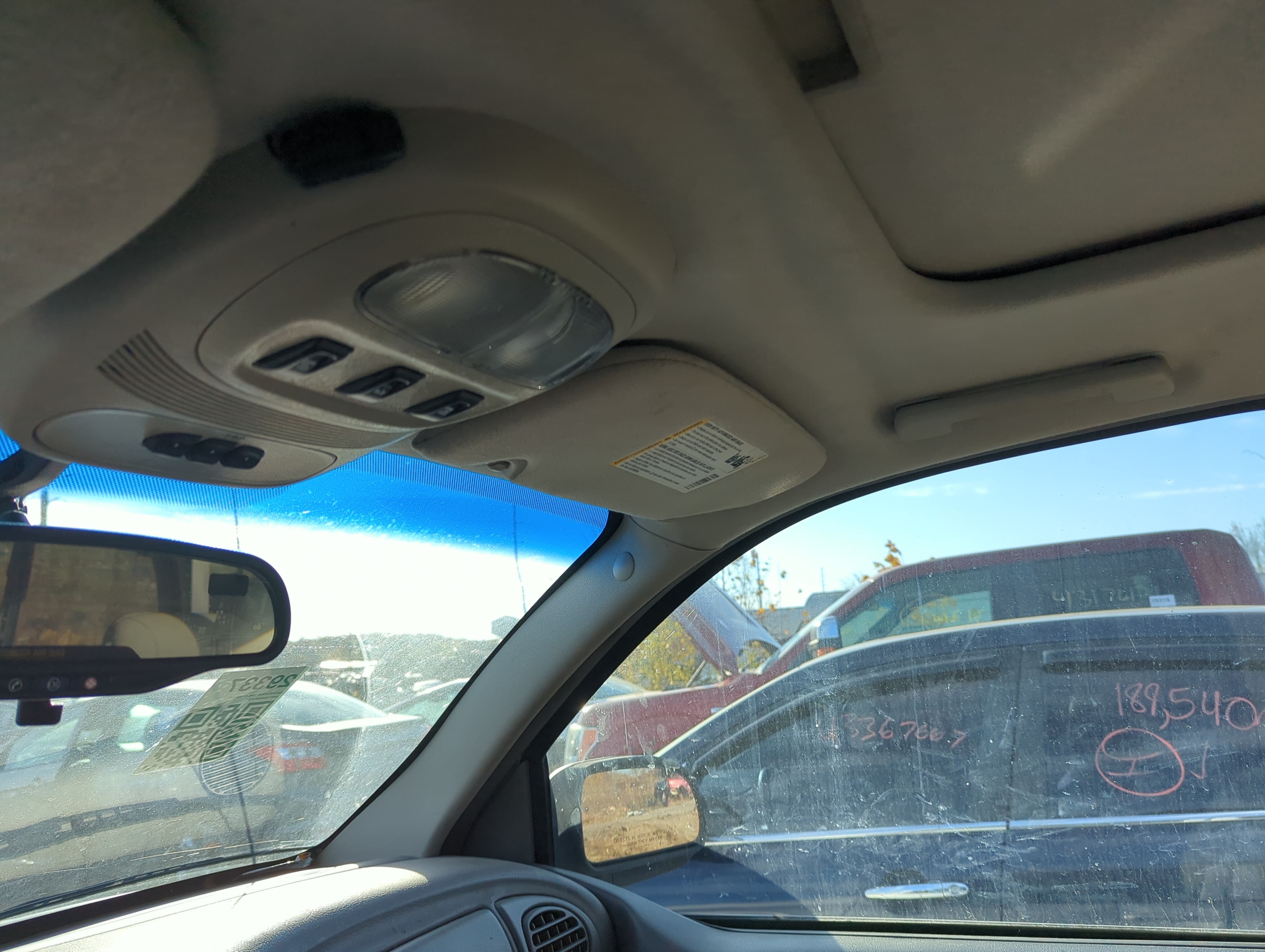 2005 Chevrolet Trailblazer Ext Passenger Sun Visor Mirror Right Sunvisor 1228491 - Oemusedautoparts1.com