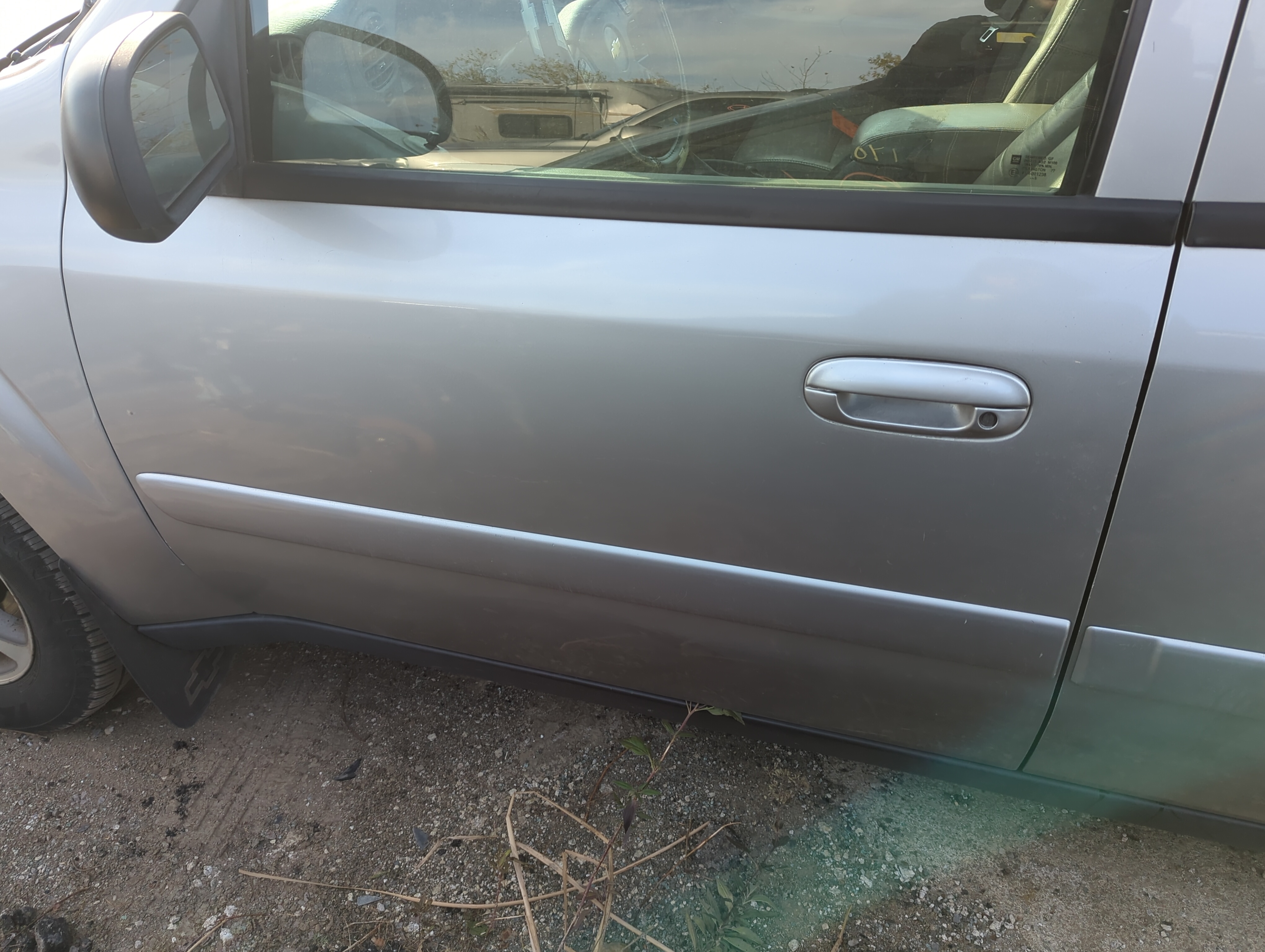 2004-2006 Chevrolet Trailblazer Ext Driver Front Door Oem 1228519 - Oemusedautoparts1.com