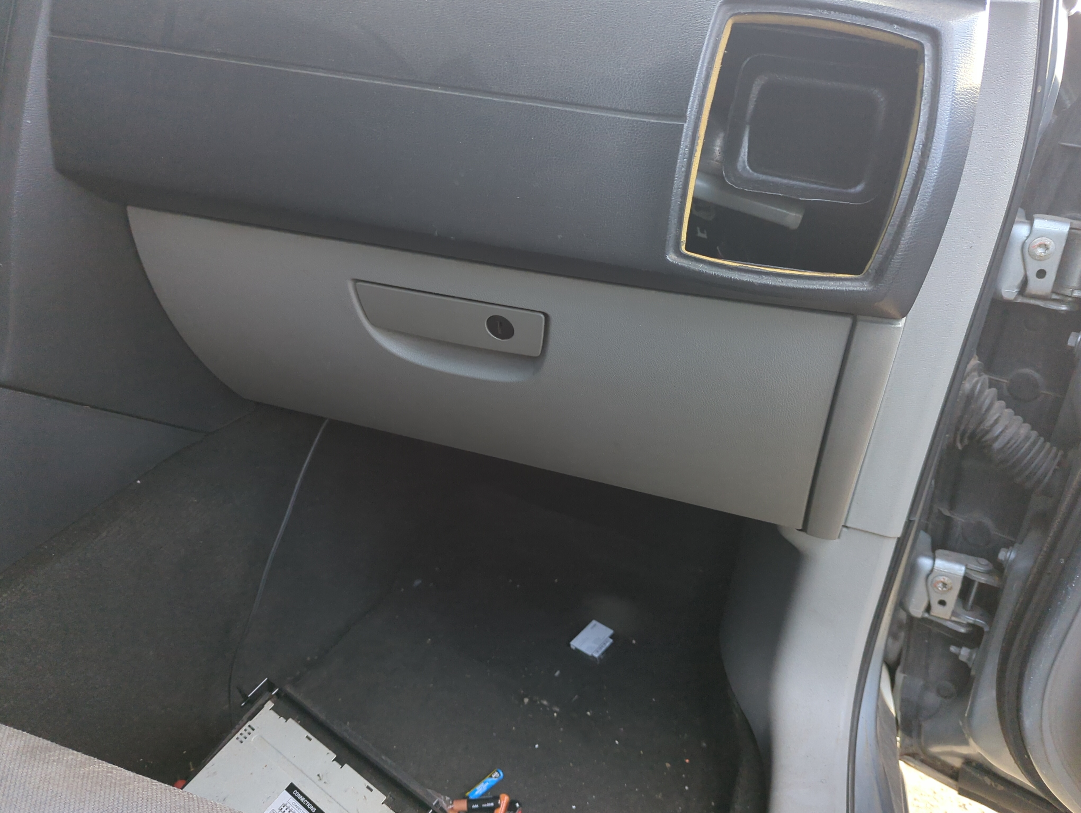 Picture of 2007 Dodge Charger Passenger Glove Box Door Storage Compartment 1228783