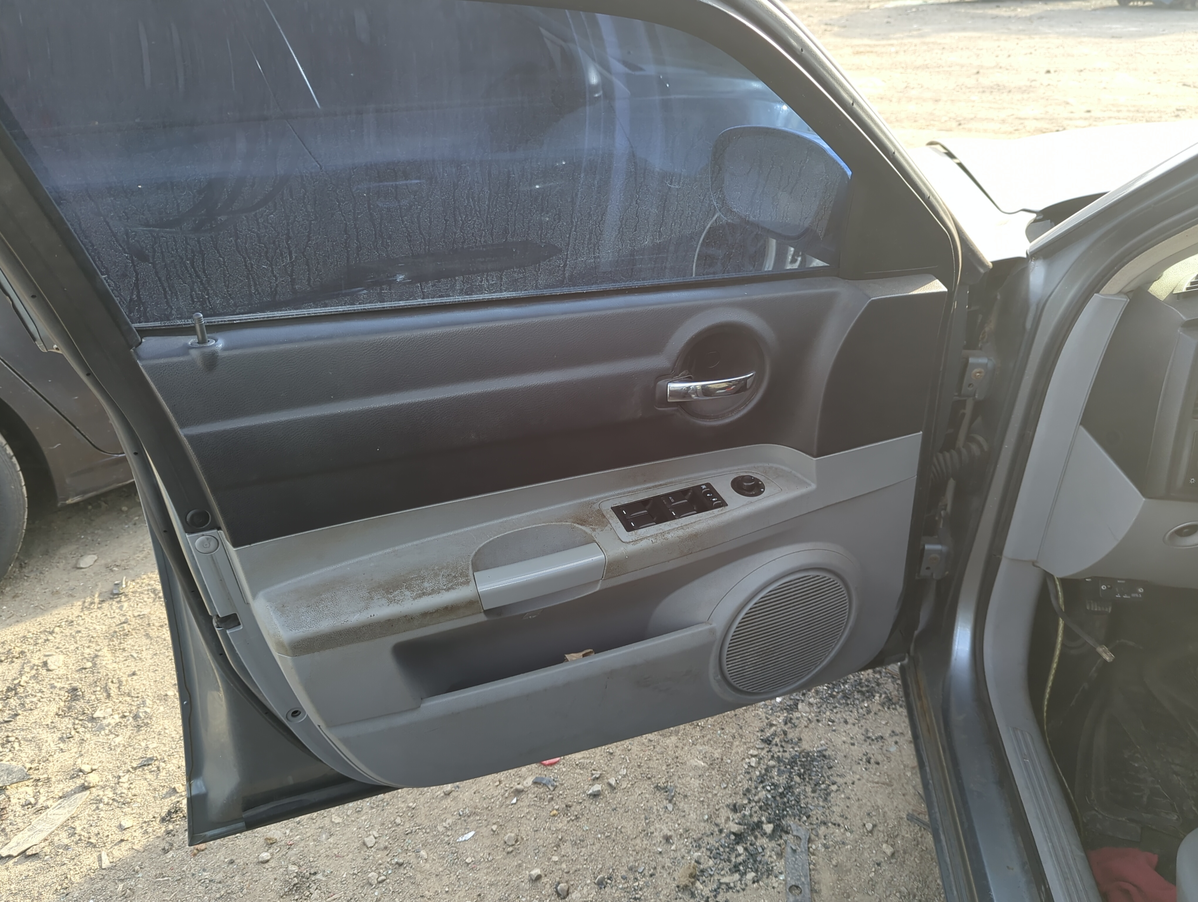 Picture of 2007 Dodge Charger Front Left Driver Interior Door Panel Trim 1228791