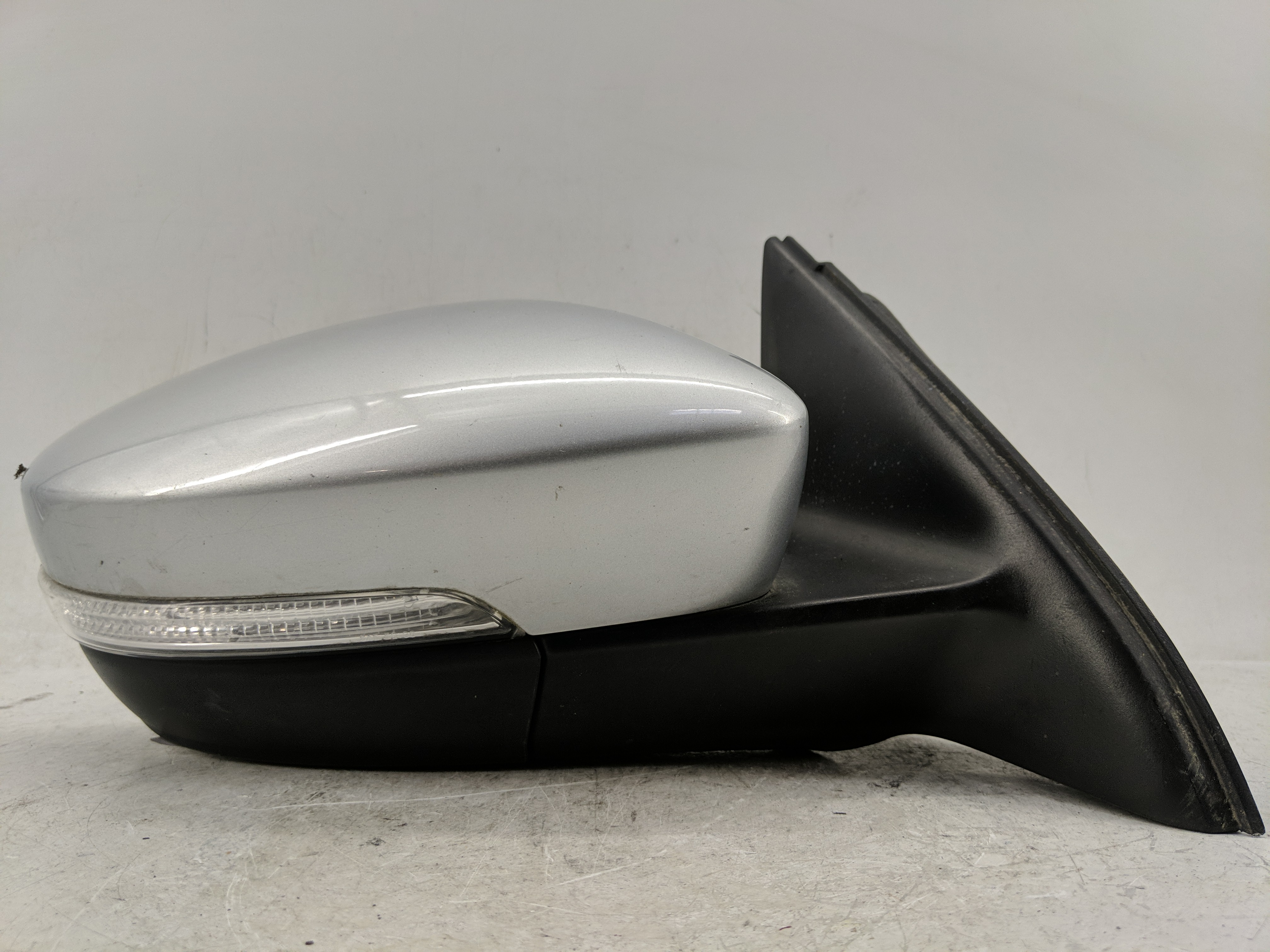 Picture of 2011-2016 Volkswagen Jetta Passenger Right Side View Power Door Mirror 1228865