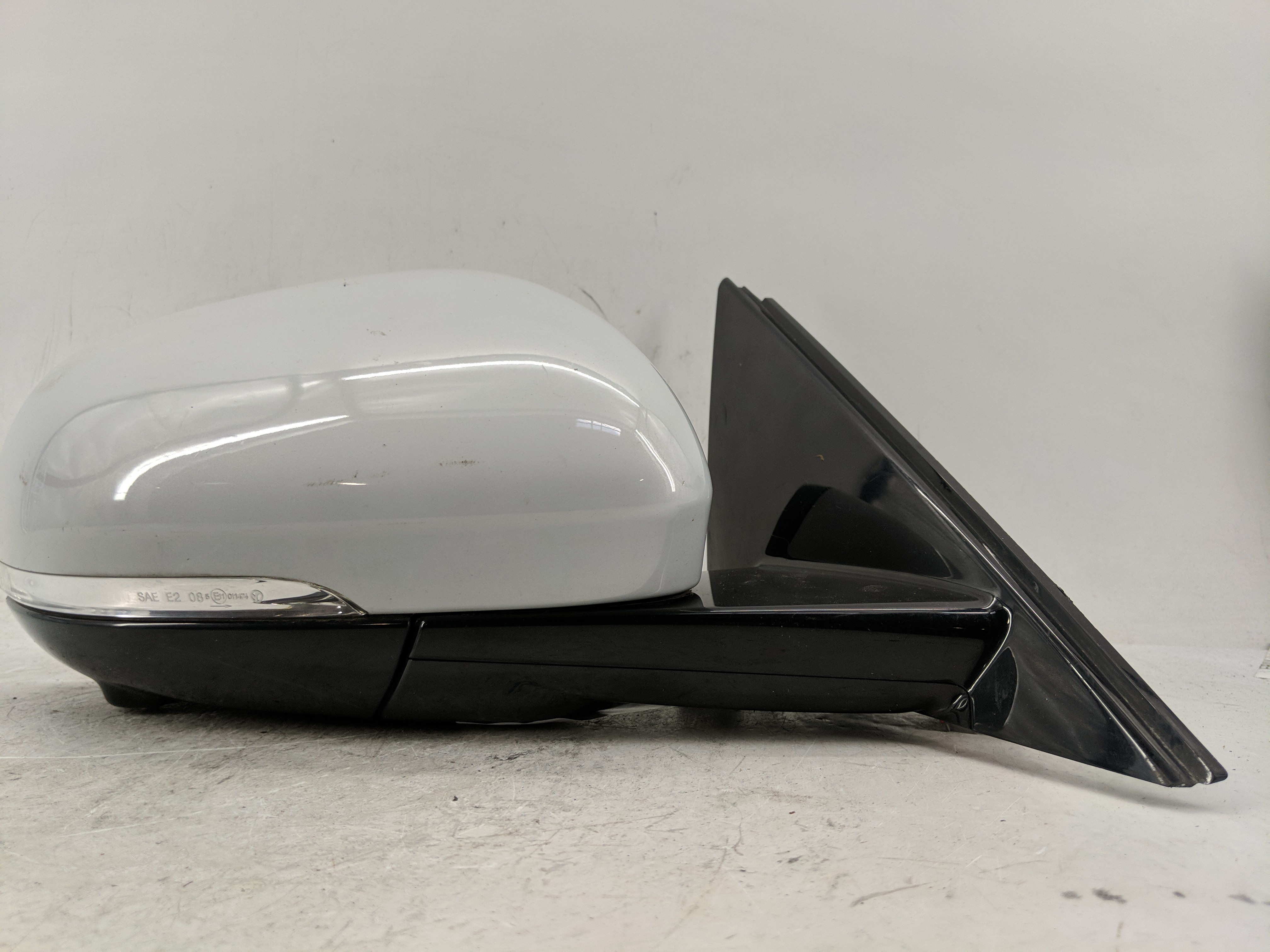 2016-2019 Jaguar Xf Passenger Right Side View Power Door Mirror White 1228867 - Oemusedautoparts1.com