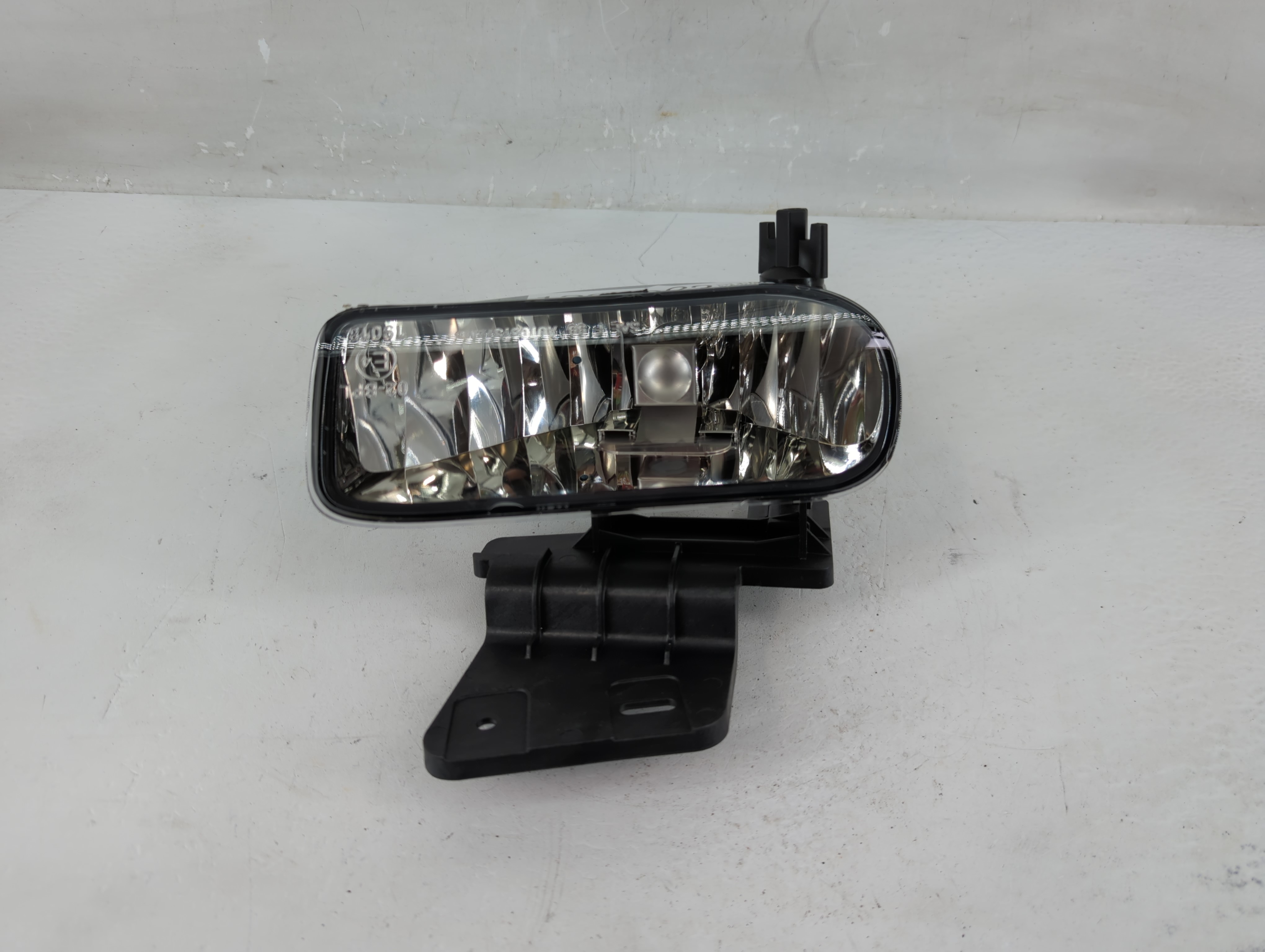 1999-2000 Chevrolet Tahoe Passenger Right Oem Front Light Lamp 1228923 - Oemusedautoparts1.com