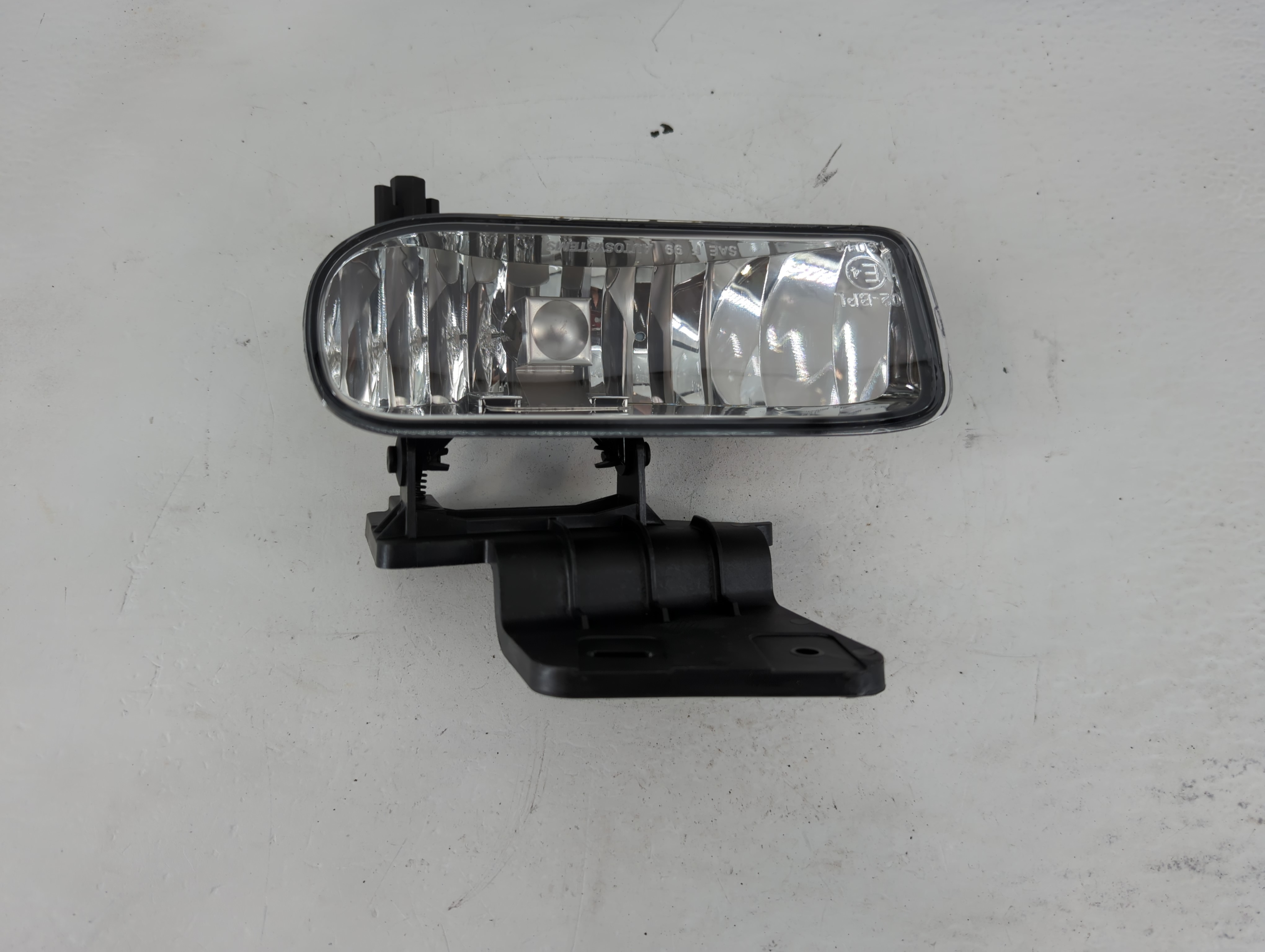1999-2000 Chevrolet Tahoe Driver Left Oem Front Light Lamp 1228924 - Oemusedautoparts1.com