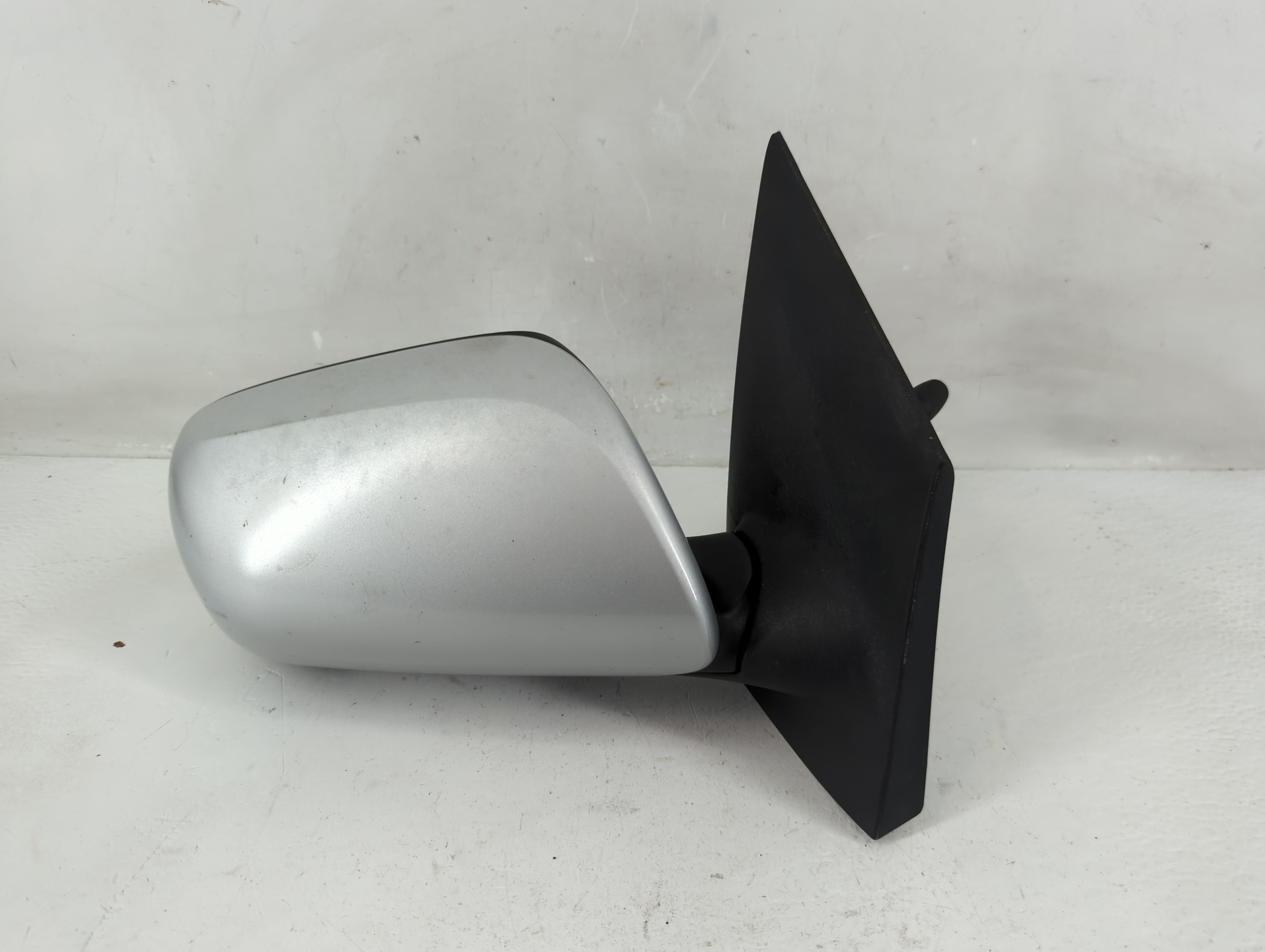 2007-2012 Toyota Yaris Passenger Right Side View Power Door Mirror 1229038 - Oemusedautoparts1.com