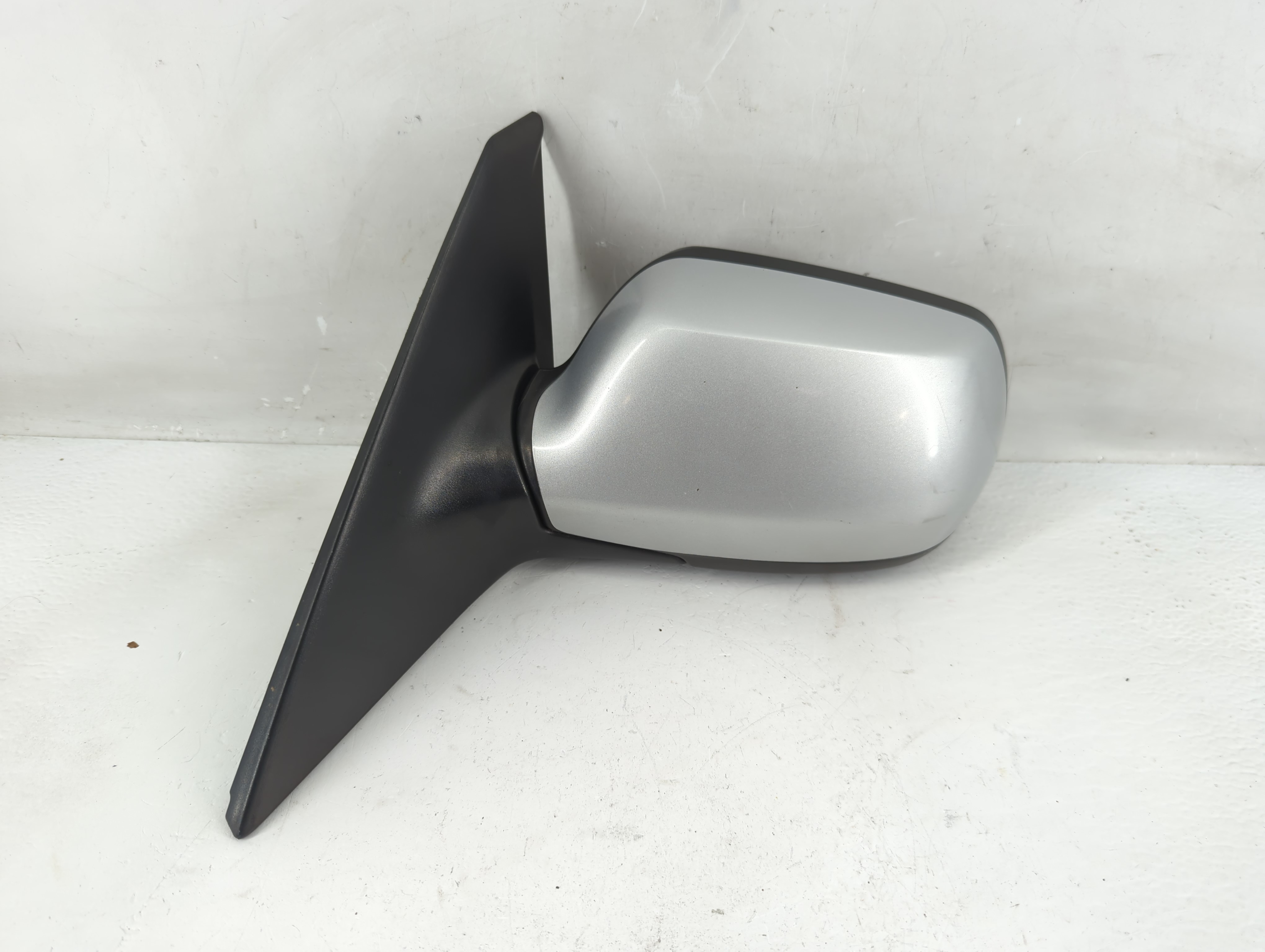 2004-2006 Mazda 3 Driver Left Side View Power Door Mirror Silver 1229039 - Oemusedautoparts1.com