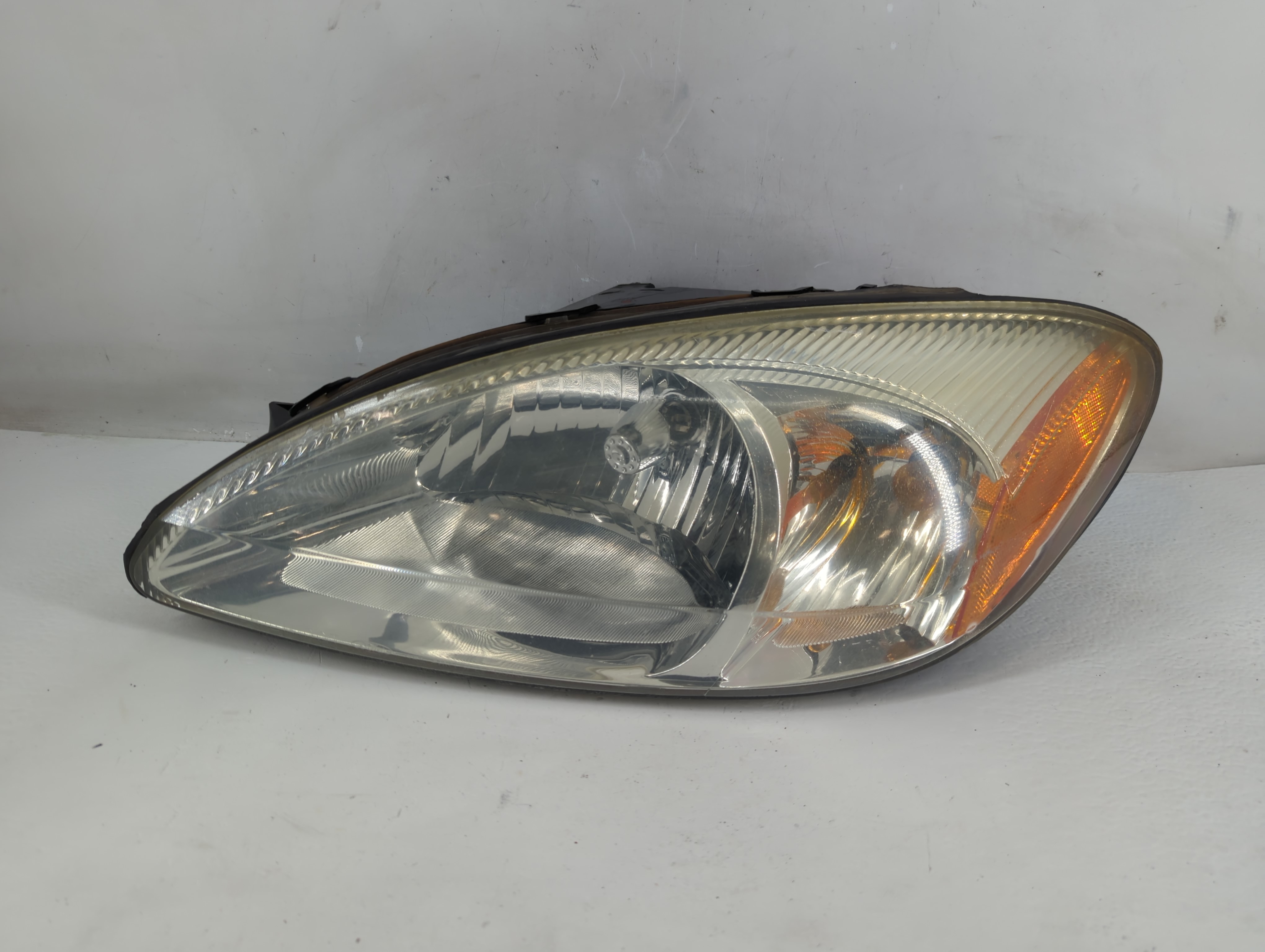 Picture of 2000-2007 Ford Taurus Driver Left Oem Head Light Headlight Lamp 1229134