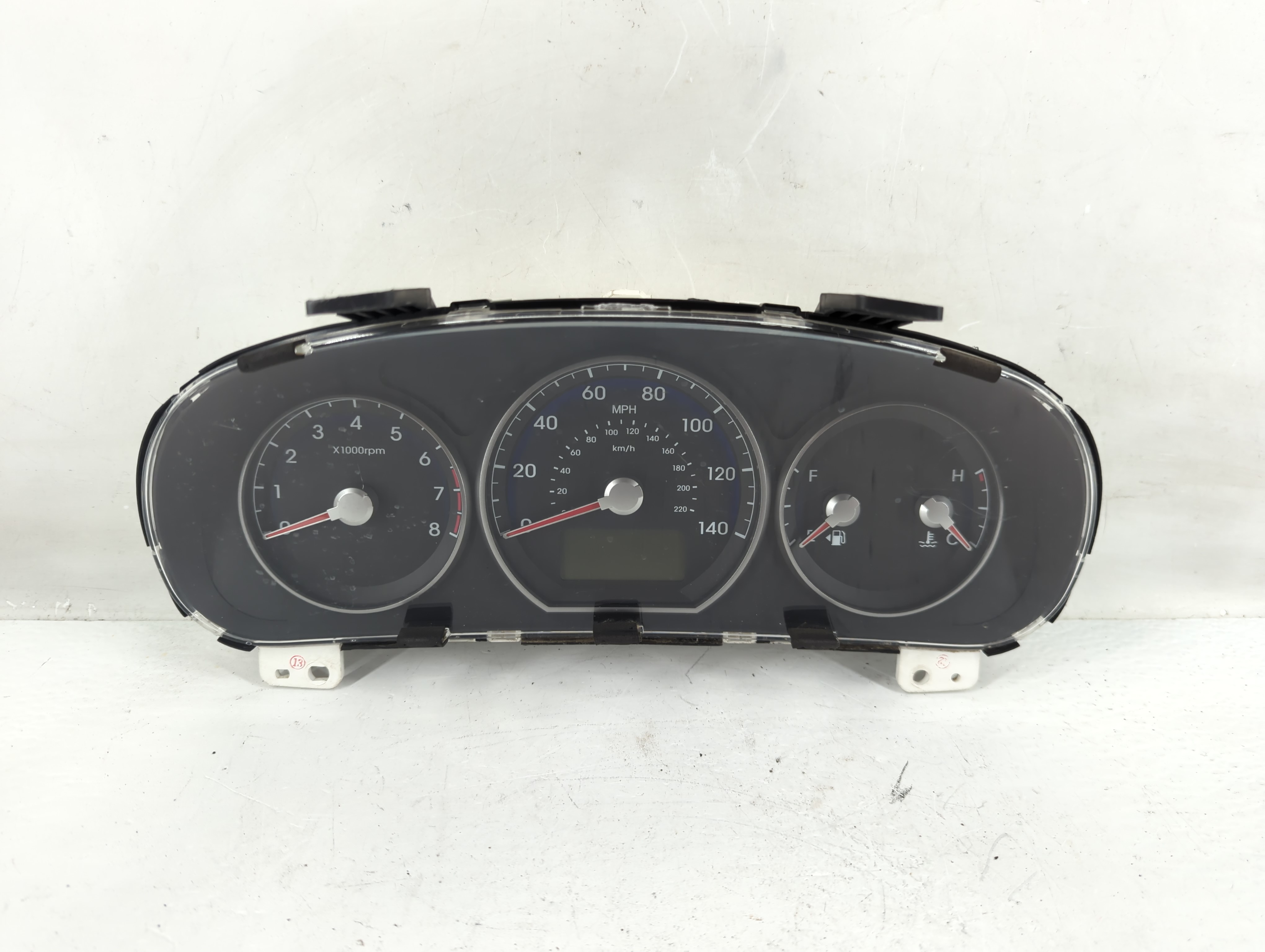 Picture of 2010-2012 Hyundai Santa Fe Speedometer Instrument Cluster Gauges 1229149