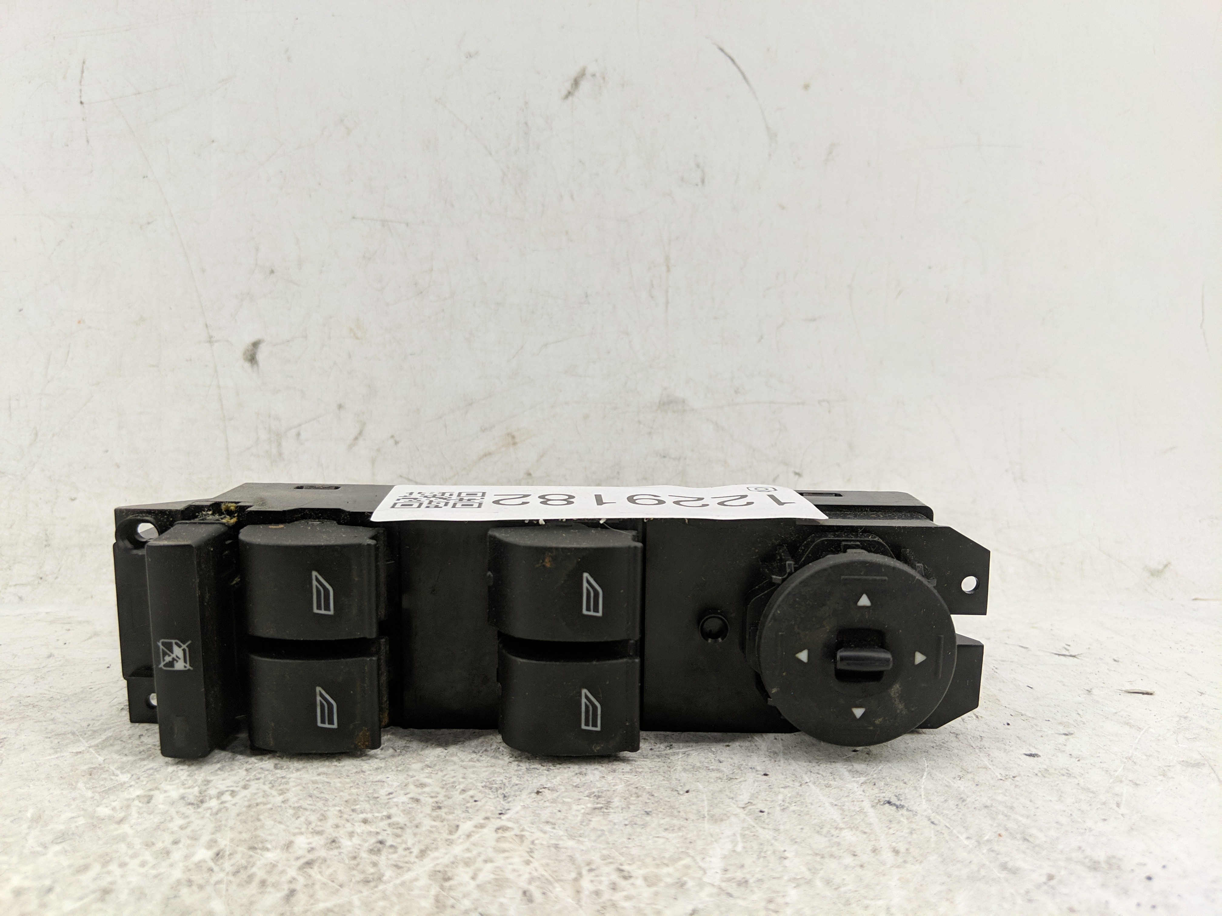 Picture of 2013-2019 Ford Escape Driver Left Door Master Power Window Switch 1229182