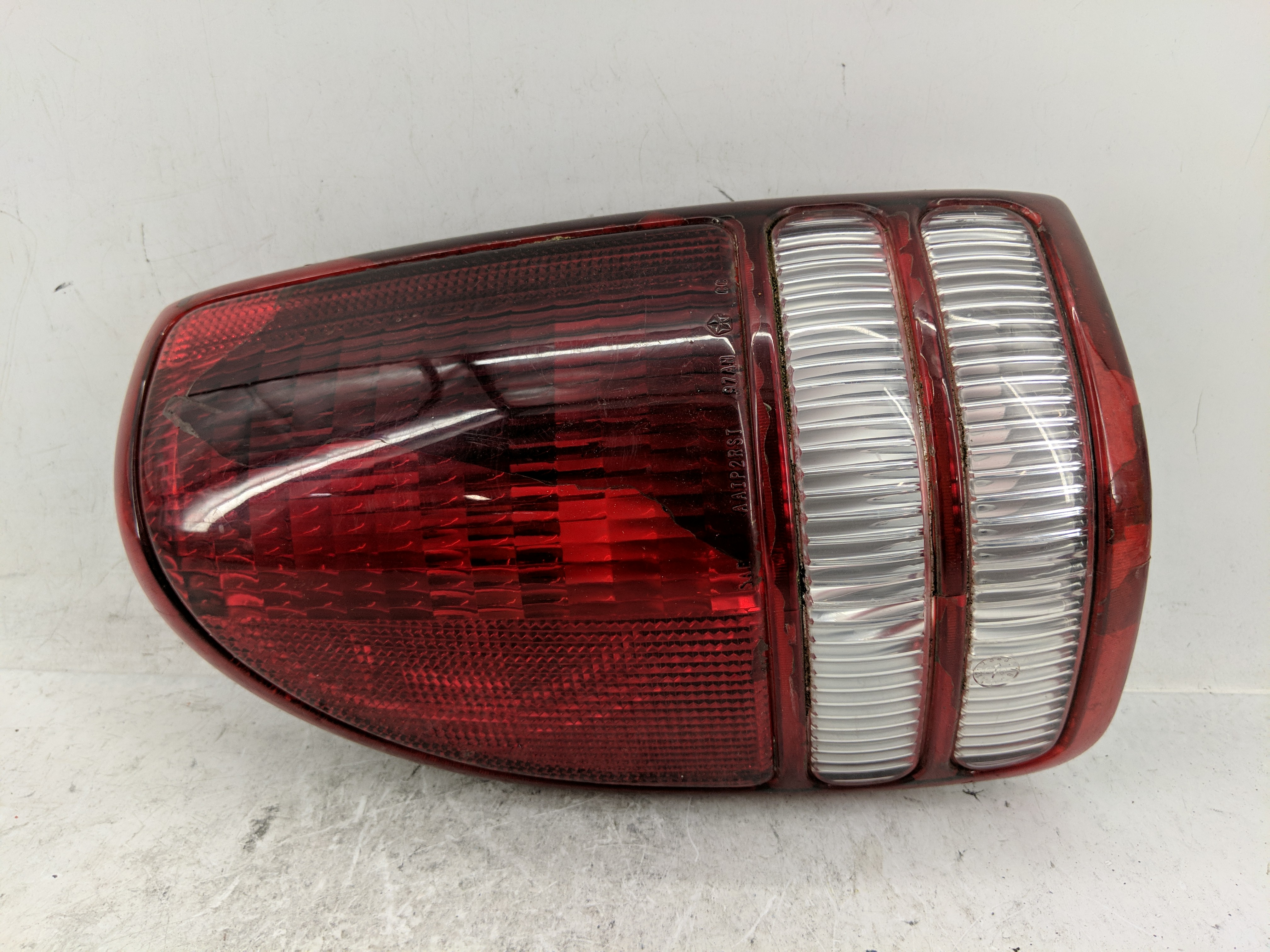 1997-2004 Dodge Dakota Driver Left Side Tail Light Taillight Oem 1229226 - Oemusedautoparts1.com