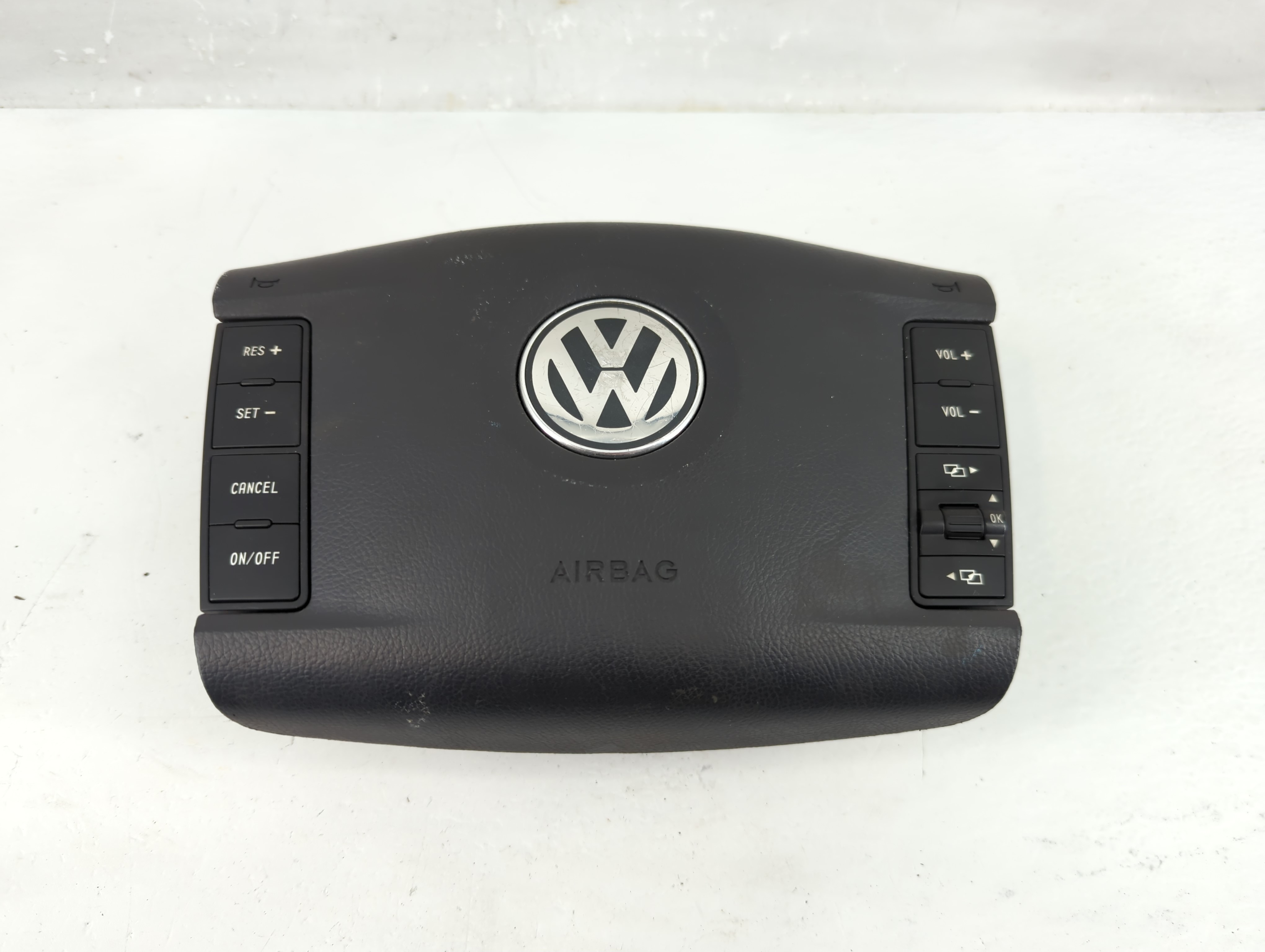Picture of 2006-2010 Volkswagen Touareg Air Bag Driver Left Steering Wheel Mounted 1229277