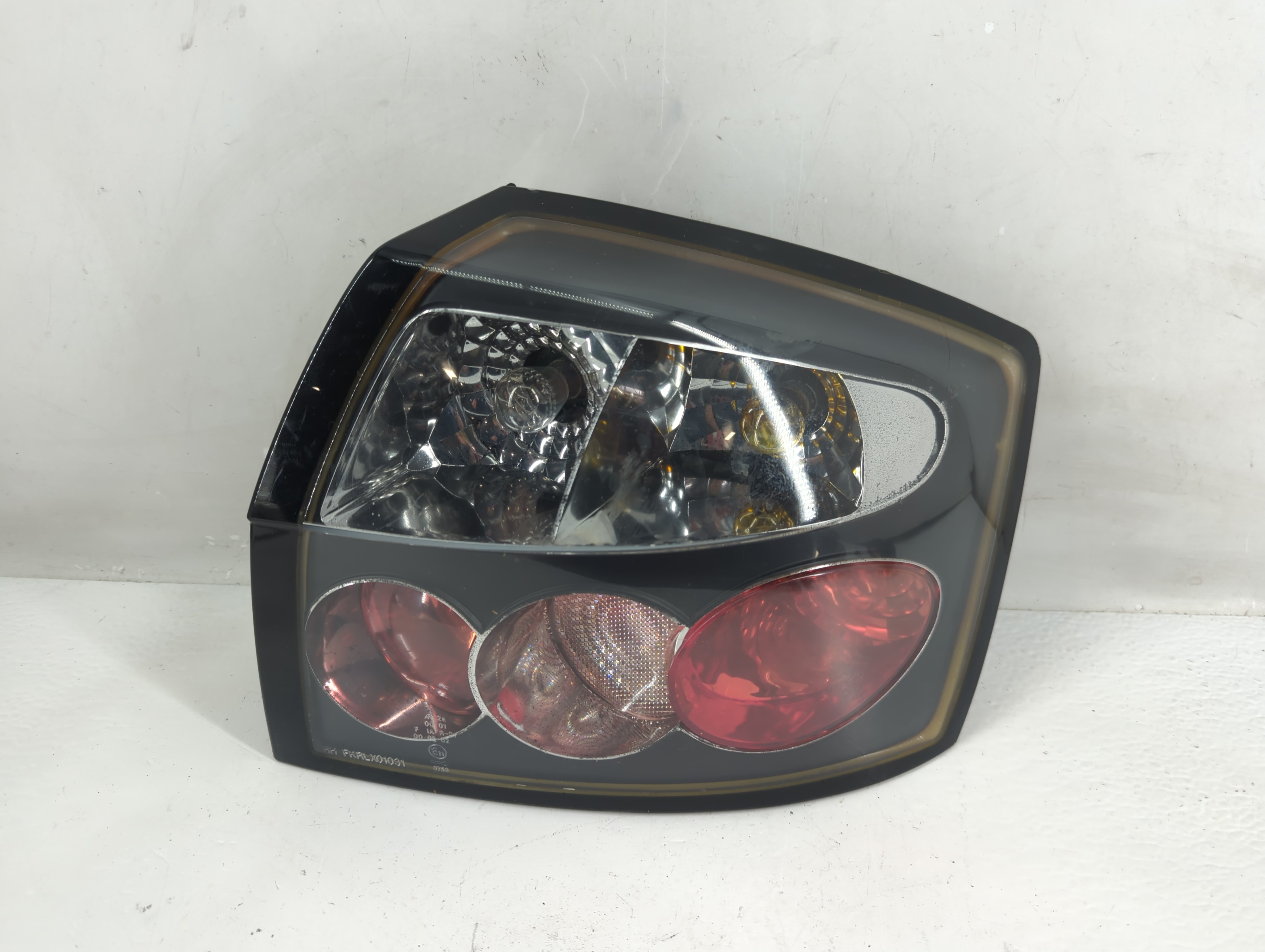 2002-2005 Audi A4 Passenger Right Side Tail Light Taillight Oem 1229300 - Oemusedautoparts1.com