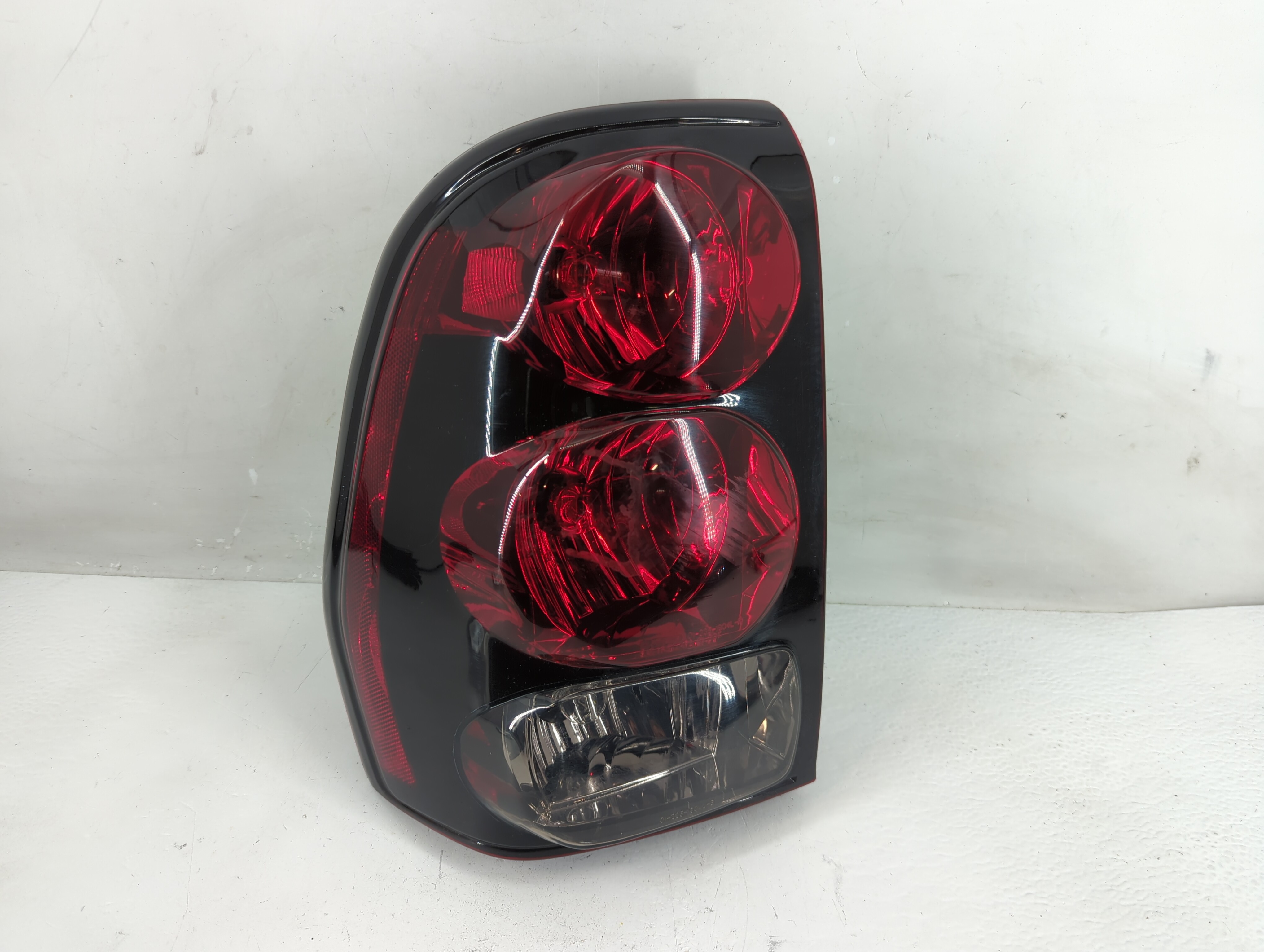 Picture of 2002 Chevrolet Trailblazer Ext Driver Left Side Tail Light Taillight Oem 1229399