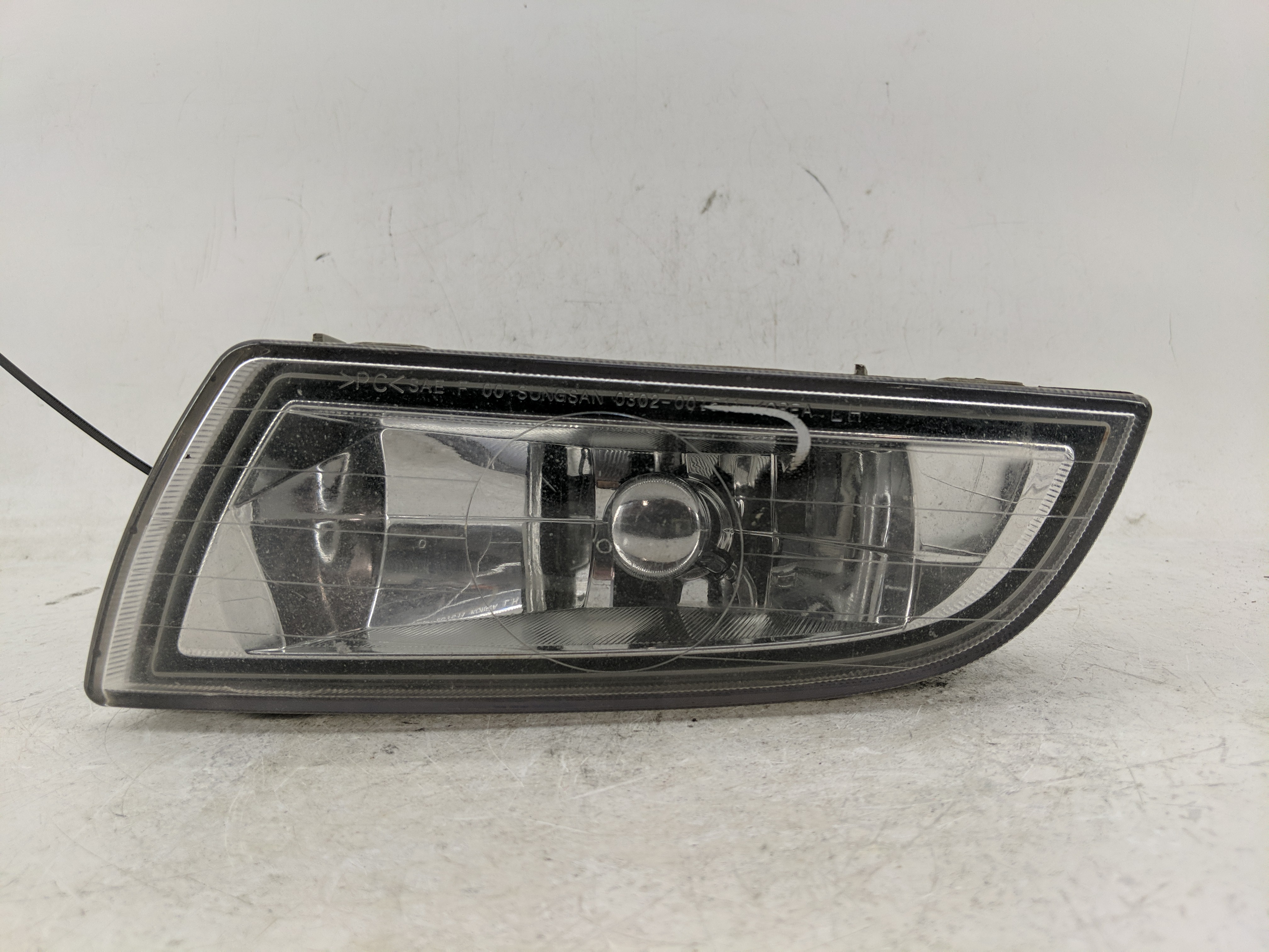 Picture of 2013-2019 Volkswagen Beetle Driver Left Oem Fog Light Lamp 1229414