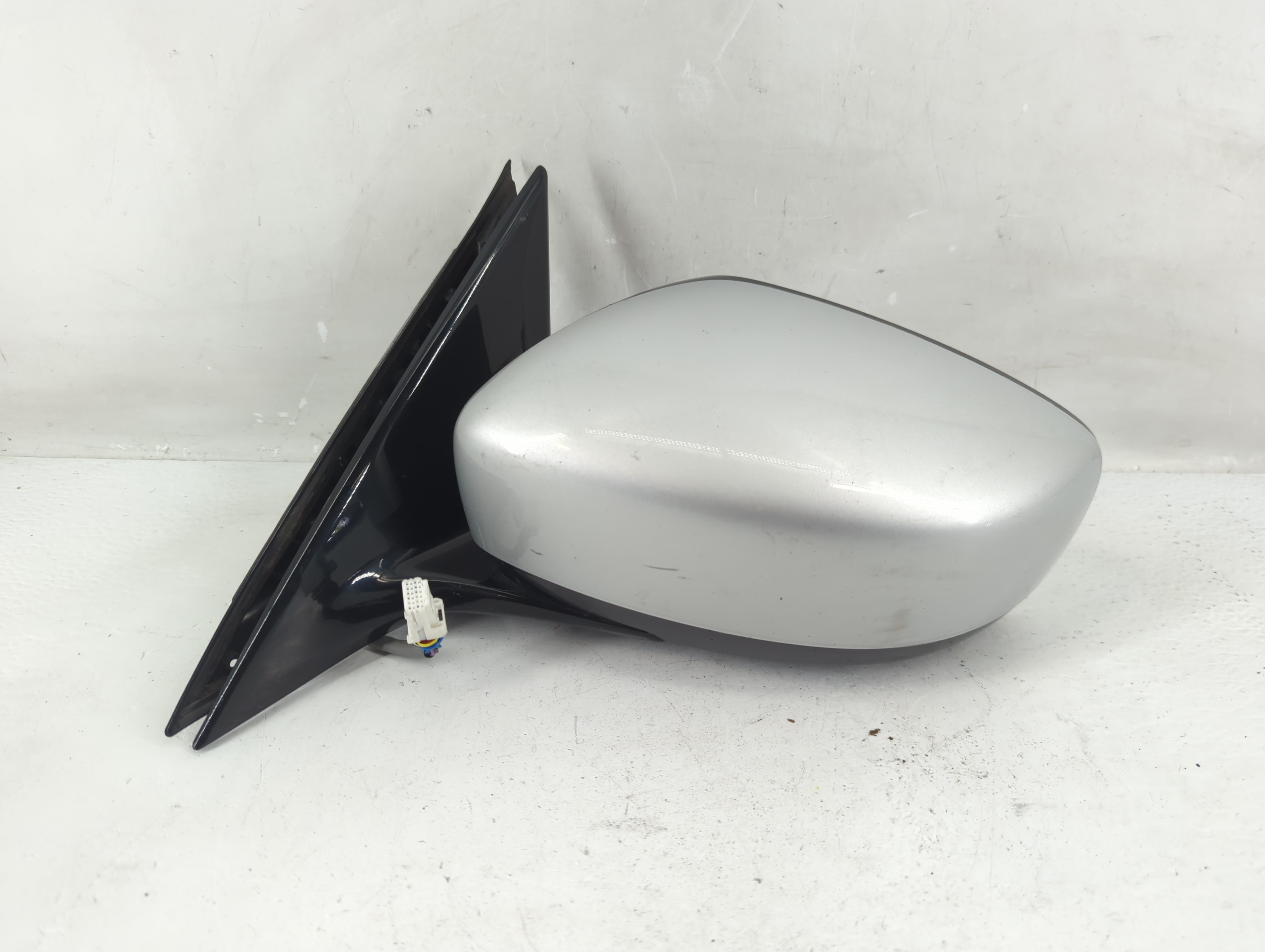 Picture of 2009-2013 Infiniti G37 Driver Left Side View Power Door Mirror Silver 1229456