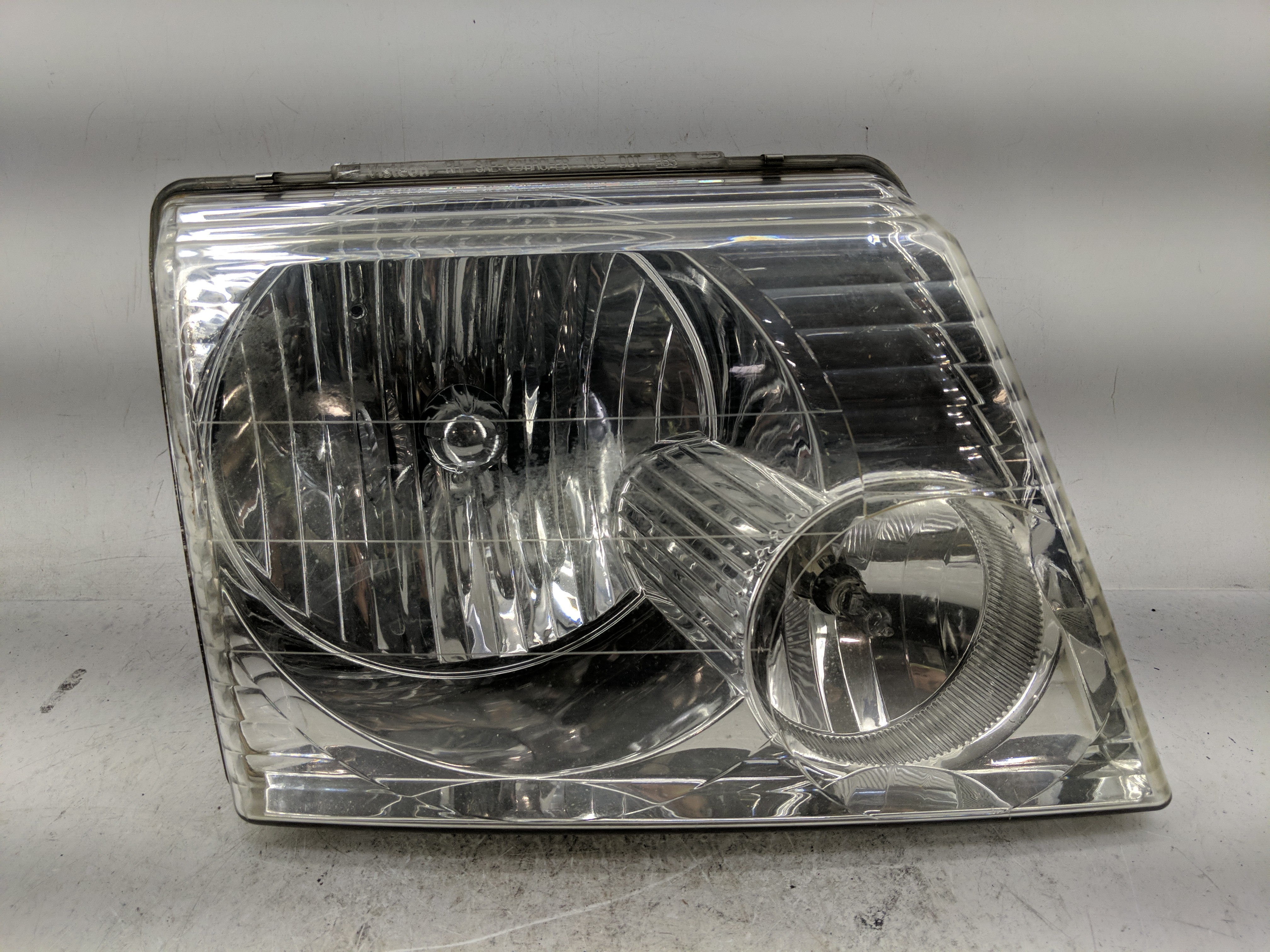 Picture of 2002-2005 Ford Explorer Passenger Right Oem Head Light Headlight Lamp 1229457