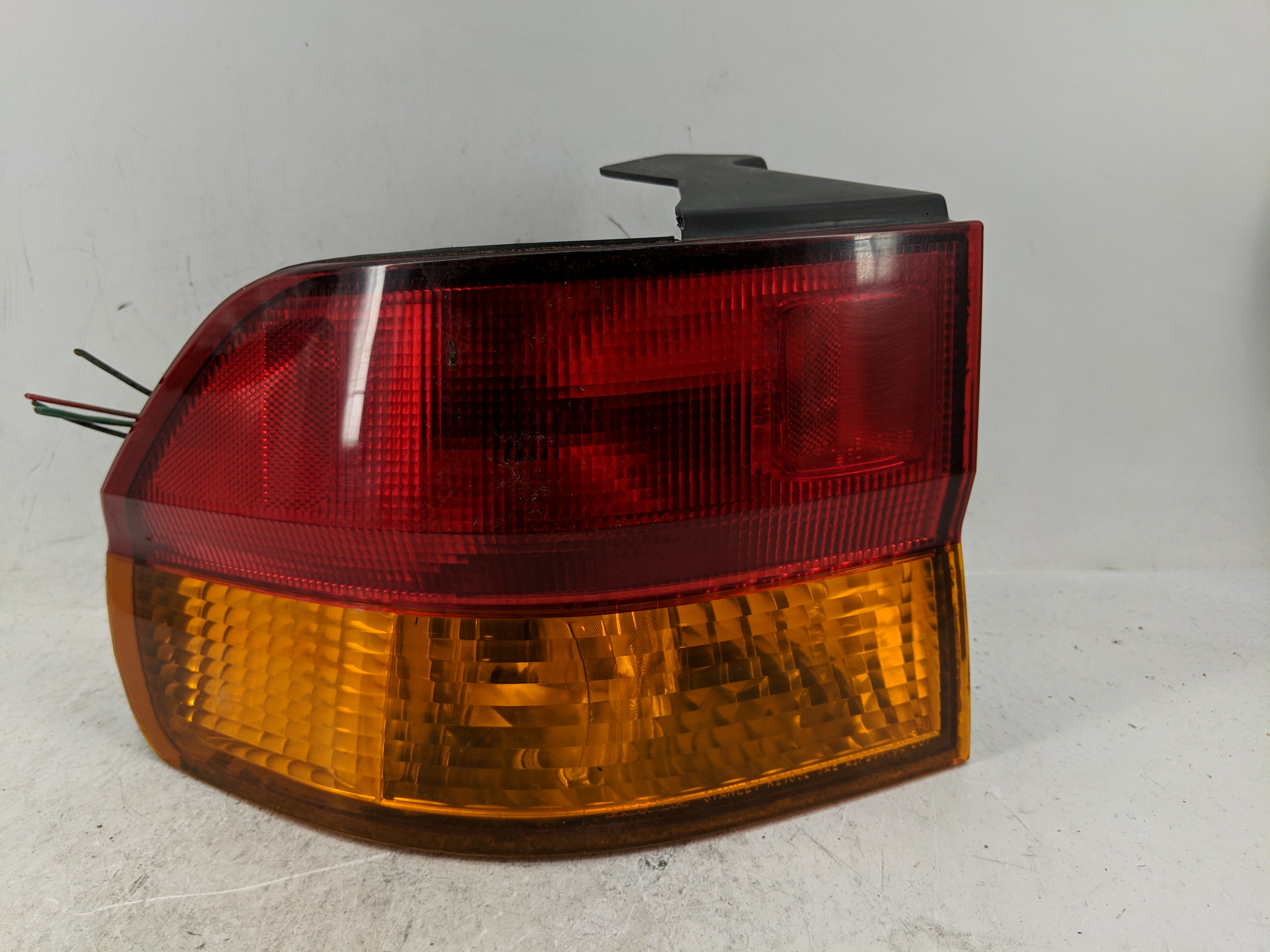 Picture of 2002-2004 Honda Odyssey Driver Left Side Tail Light Taillight Oem 1229494