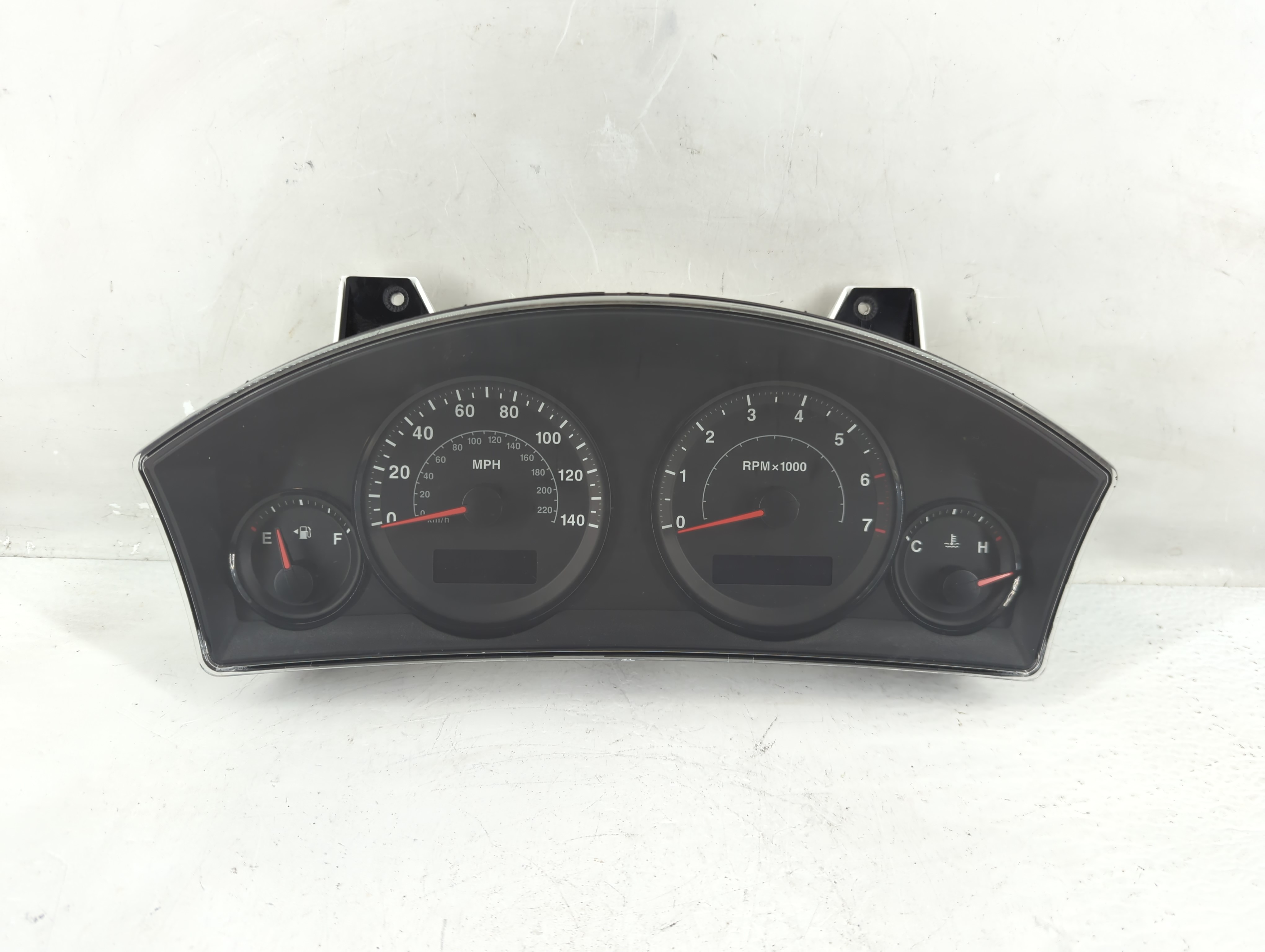 2006-2006 Jeep Grand Cherokee Speedometer Instrument Cluster Gauges 1229502 - Oemusedautoparts1.com