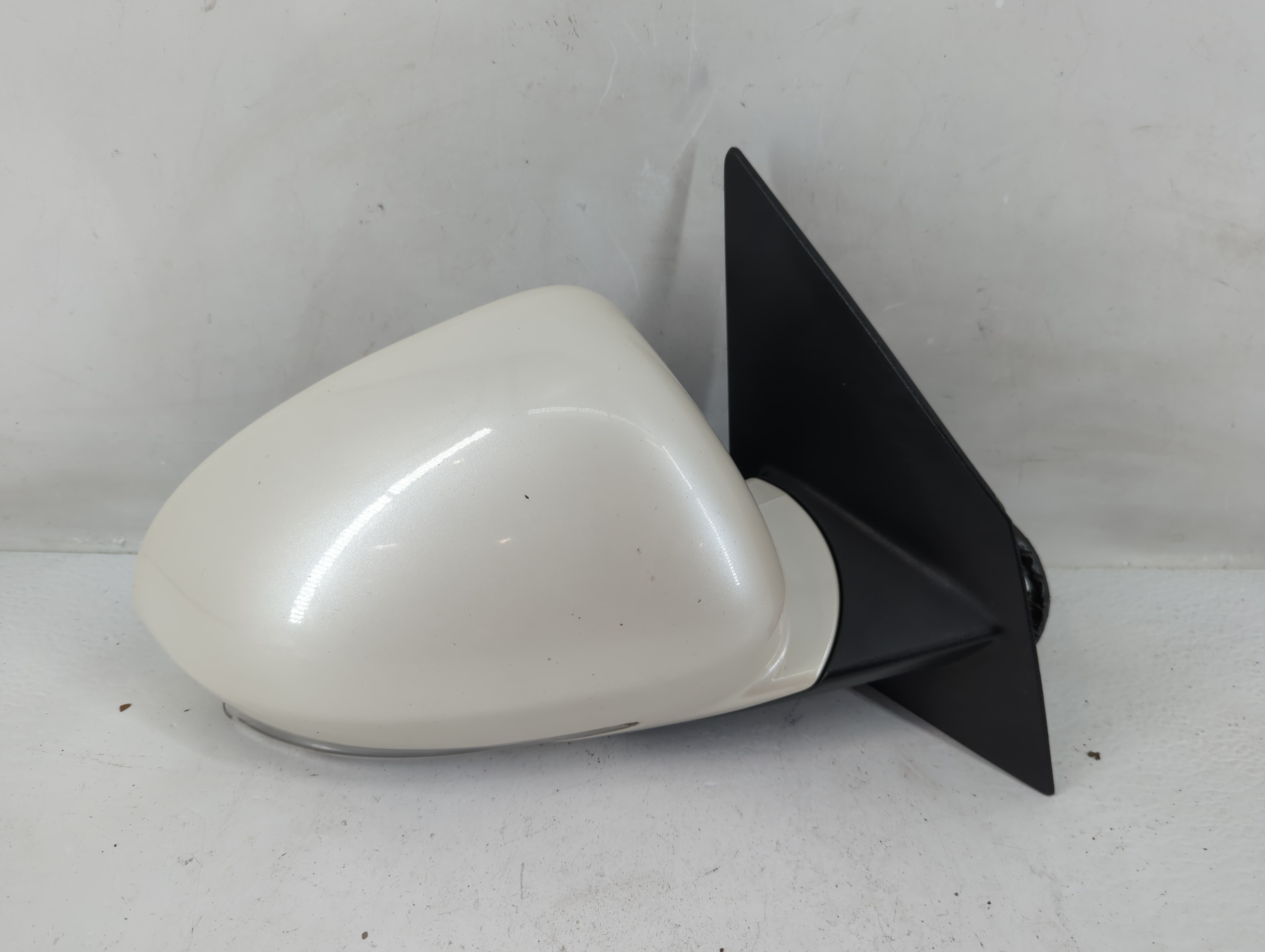 Picture of 2013-2017 Buick Enclave Passenger Right Side View Power Door Mirror 1229529