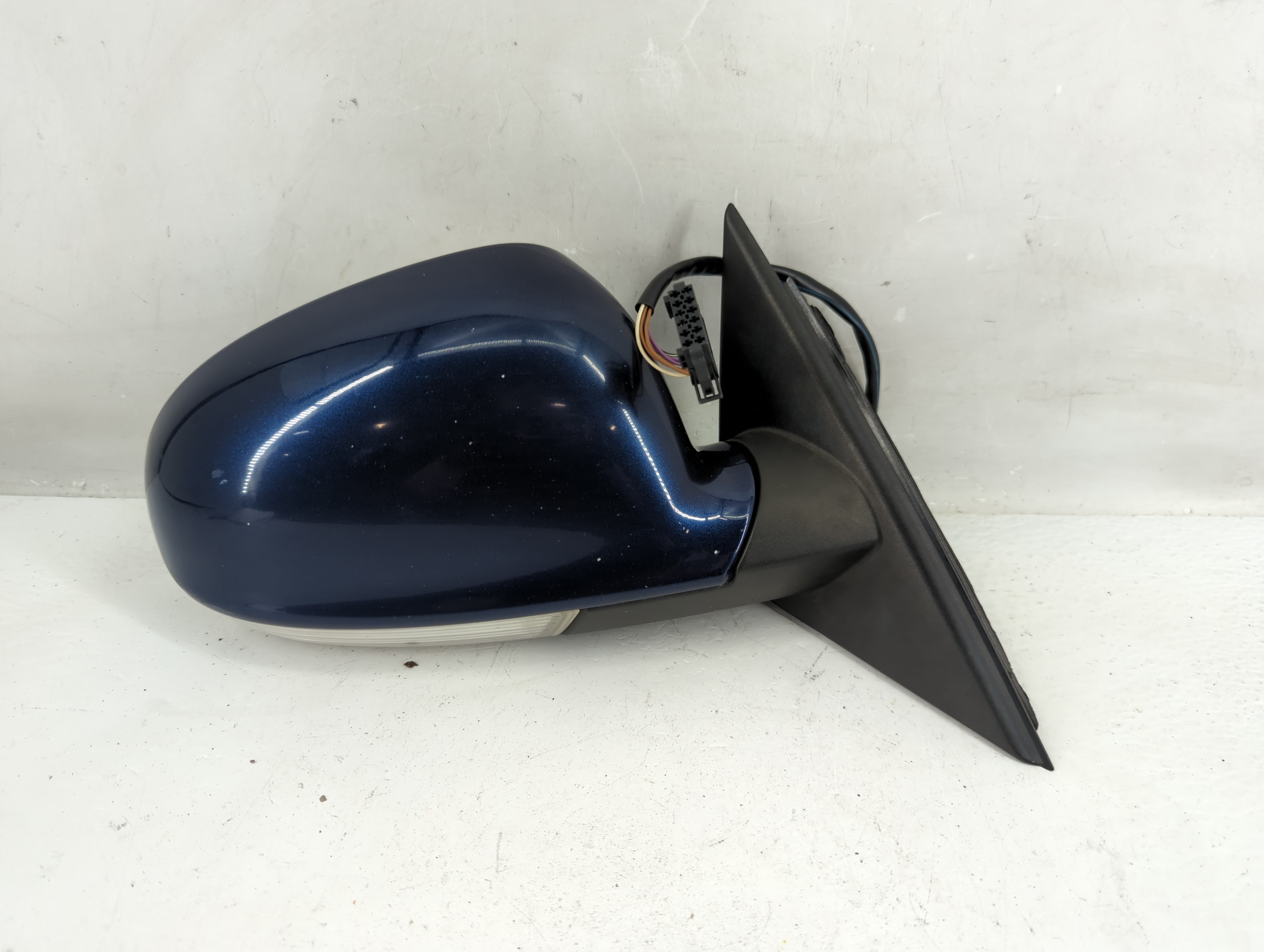 Picture of 2005-2005 Volkswagen Passat Passenger Right Side View Power Door Mirror 1229548