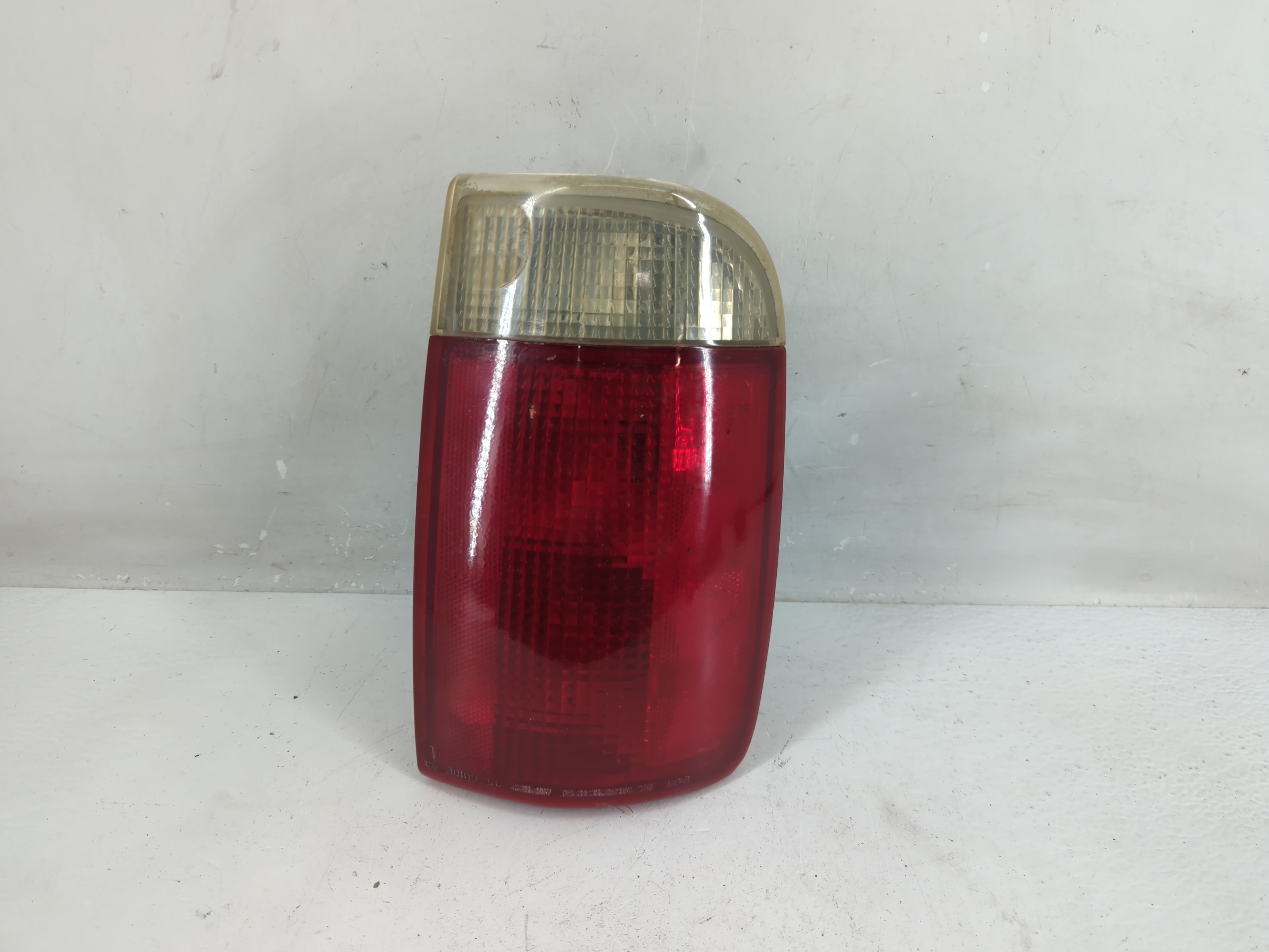 Picture of Chevrolet S10 Blazer Driver Left Side Tail Light Taillight Oem 1229566