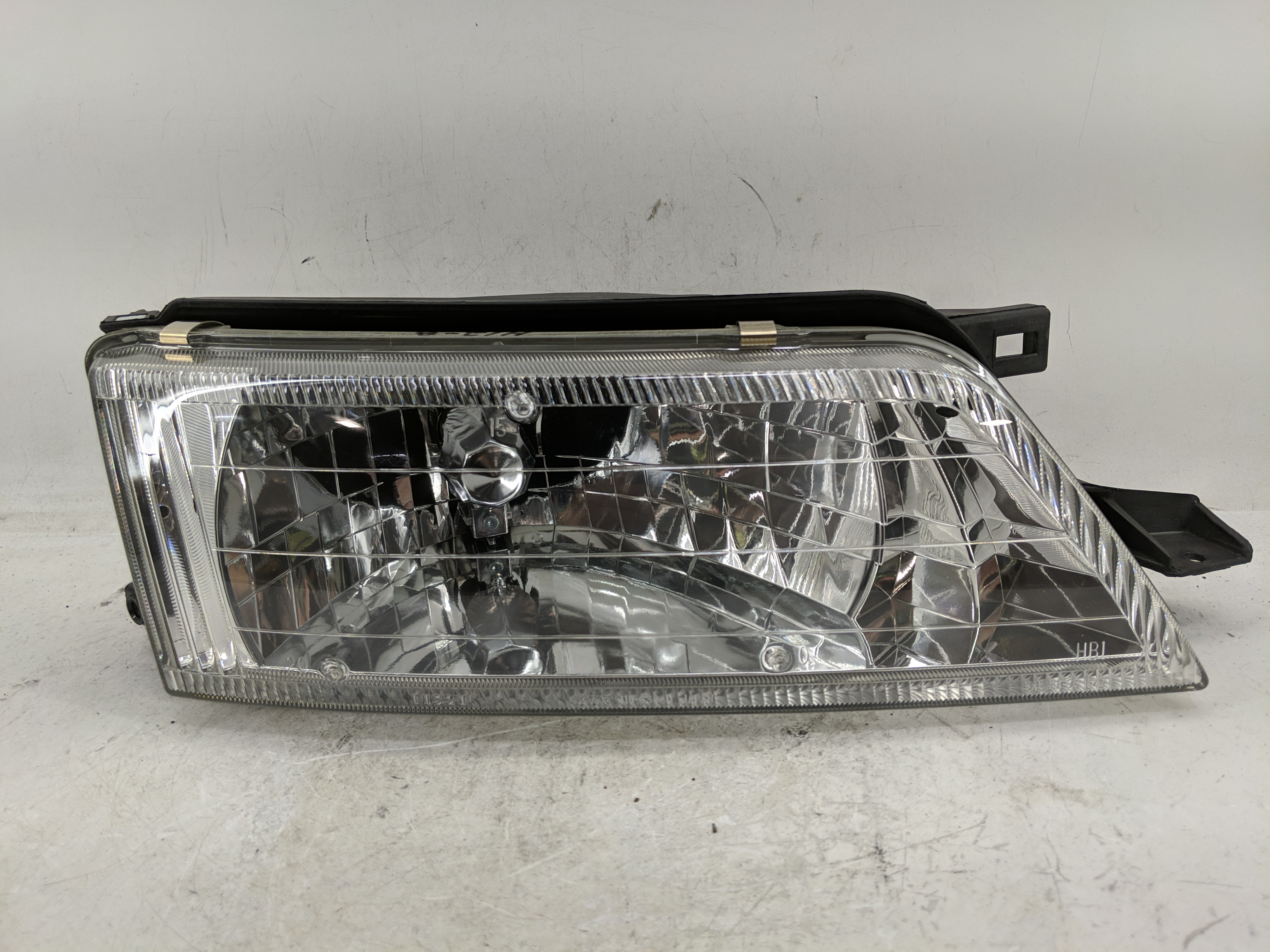 1997-1999 Nissan Maxima Passenger Right Oem Head Light Headlight Lamp 1229600 - Oemusedautoparts1.com