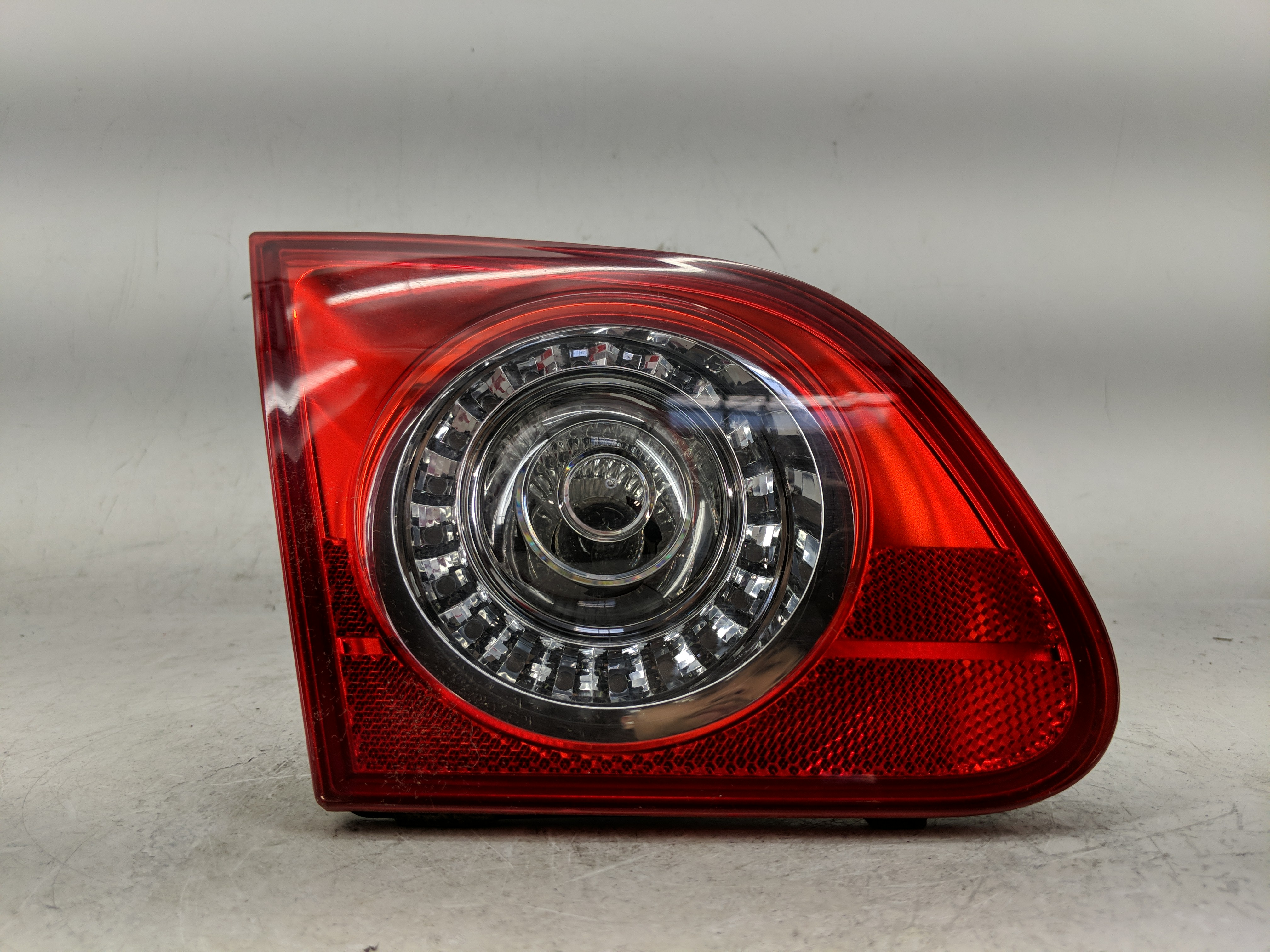 2006-2010 Volkswagen Passat Driver Left Side Tail Light Taillight Oem 1229616 - Oemusedautoparts1.com