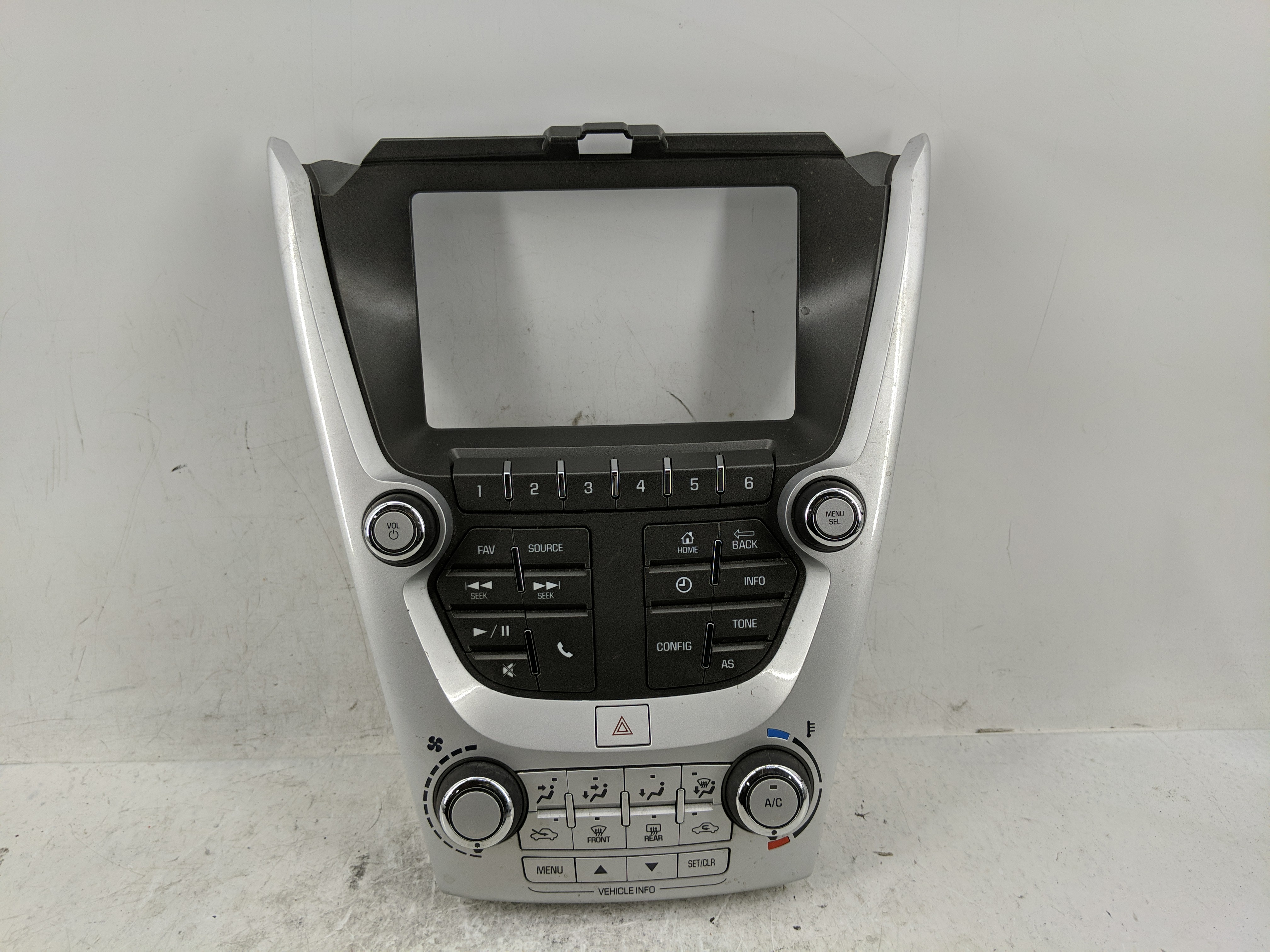 2016-2016 Chevrolet Equinox Radio Control Panel 1229626 - Oemusedautoparts1.com