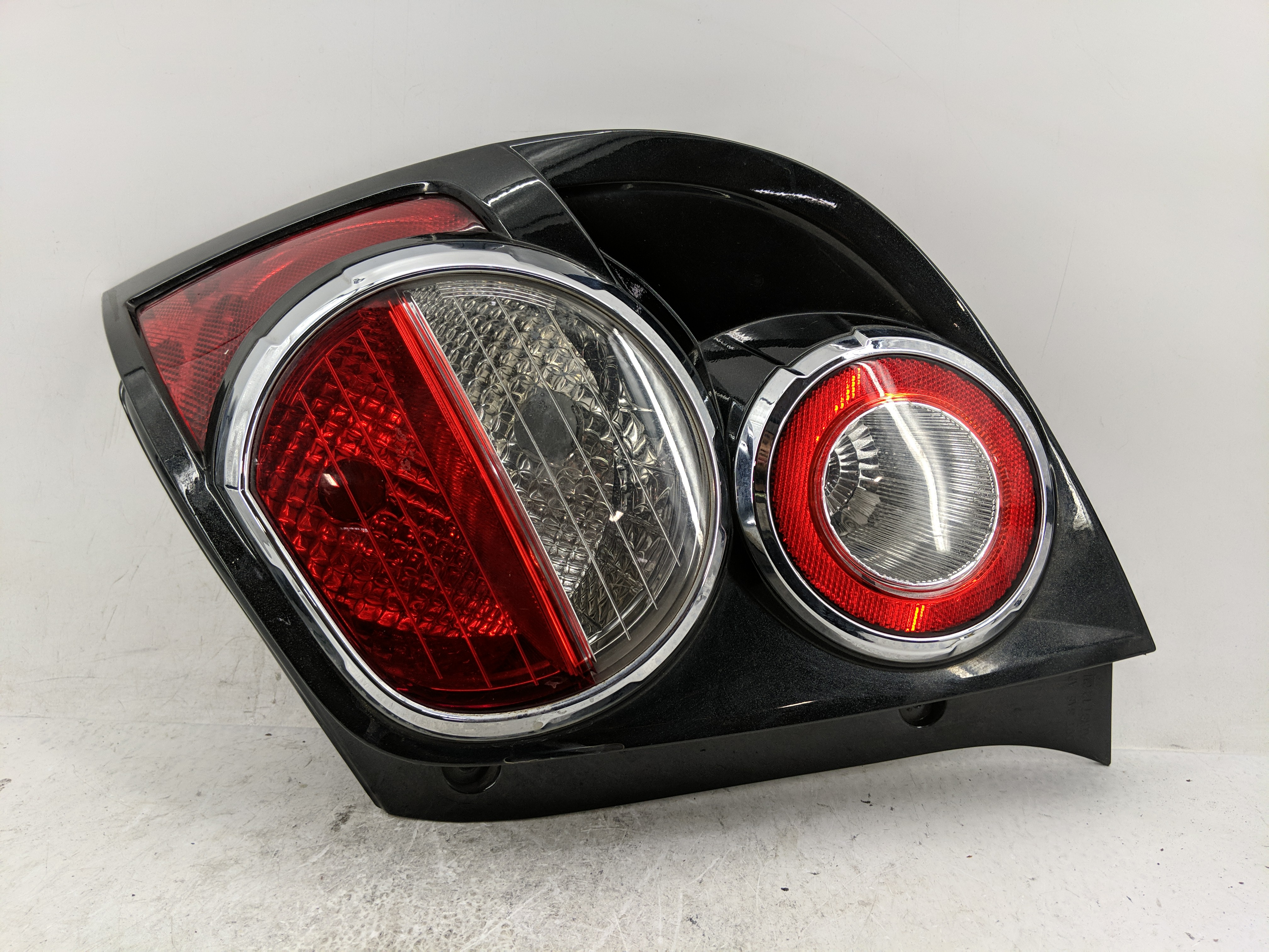 2012-2016 Chevrolet Sonic Passenger Right Side Tail Light Taillight Oem 1229636 - Oemusedautoparts1.com