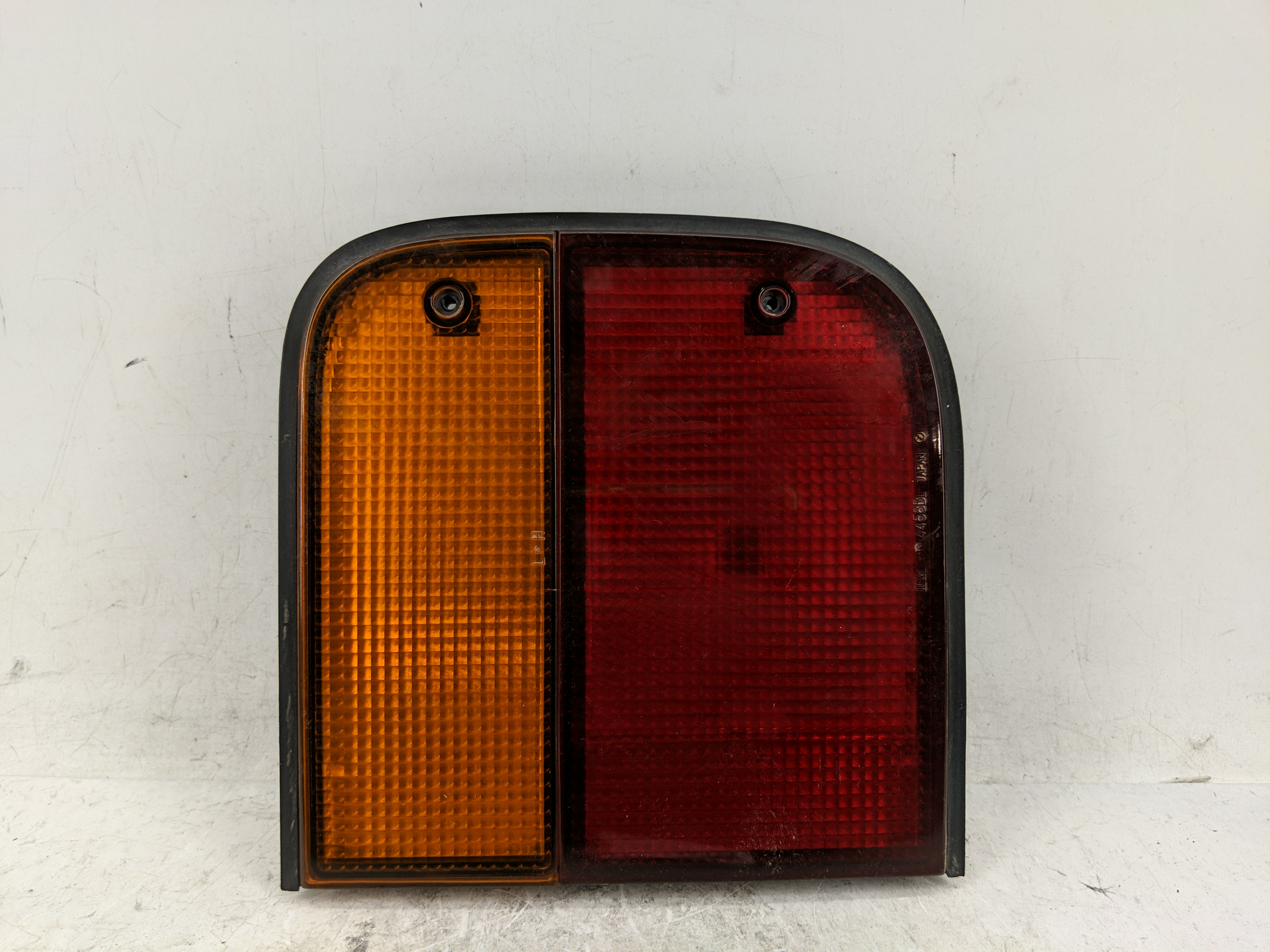 1989-1995 Mazda Mpv Driver Left Side Tail Light Taillight Oem 1229660 - Oemusedautoparts1.com