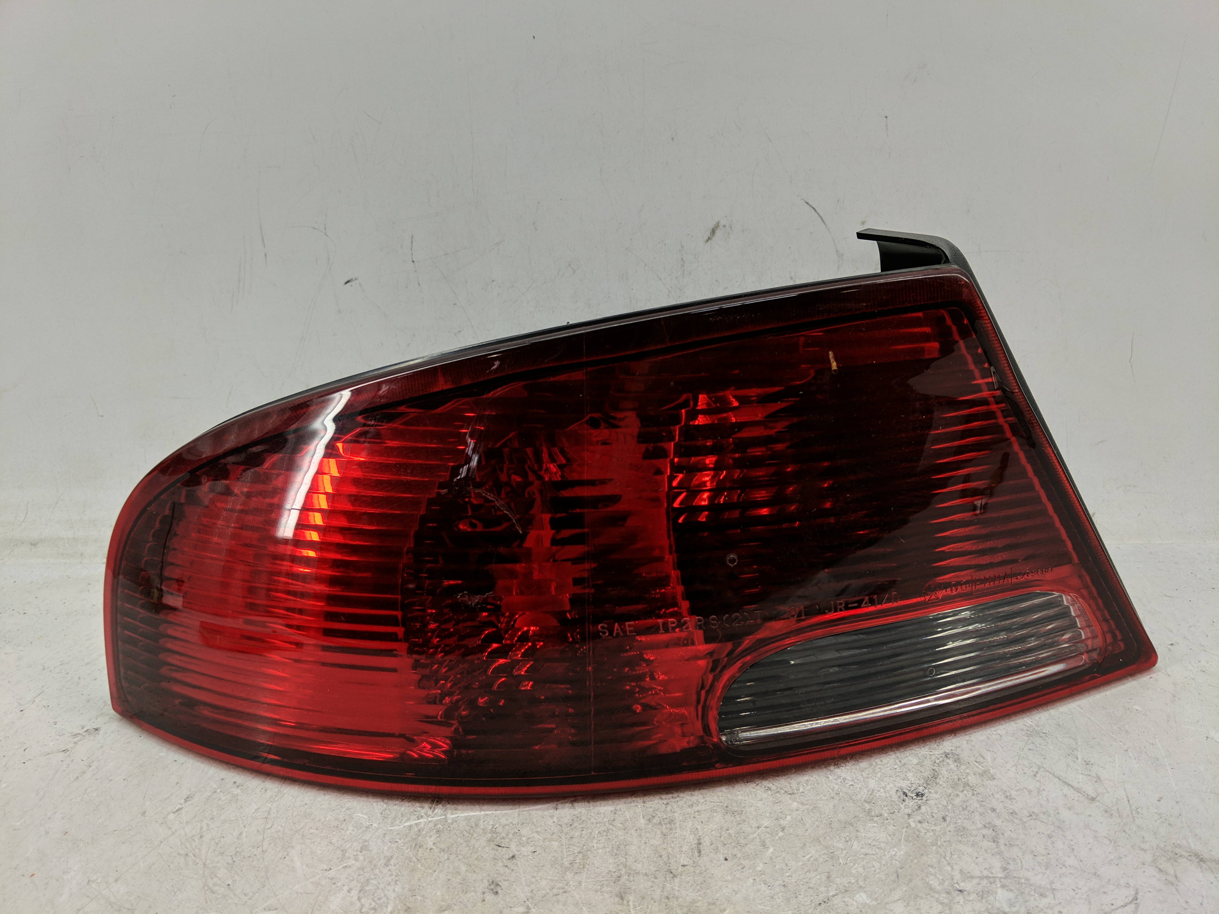 Picture of 2001-2006 Dodge Stratus Driver Left Side Tail Light Taillight Oem 1229661