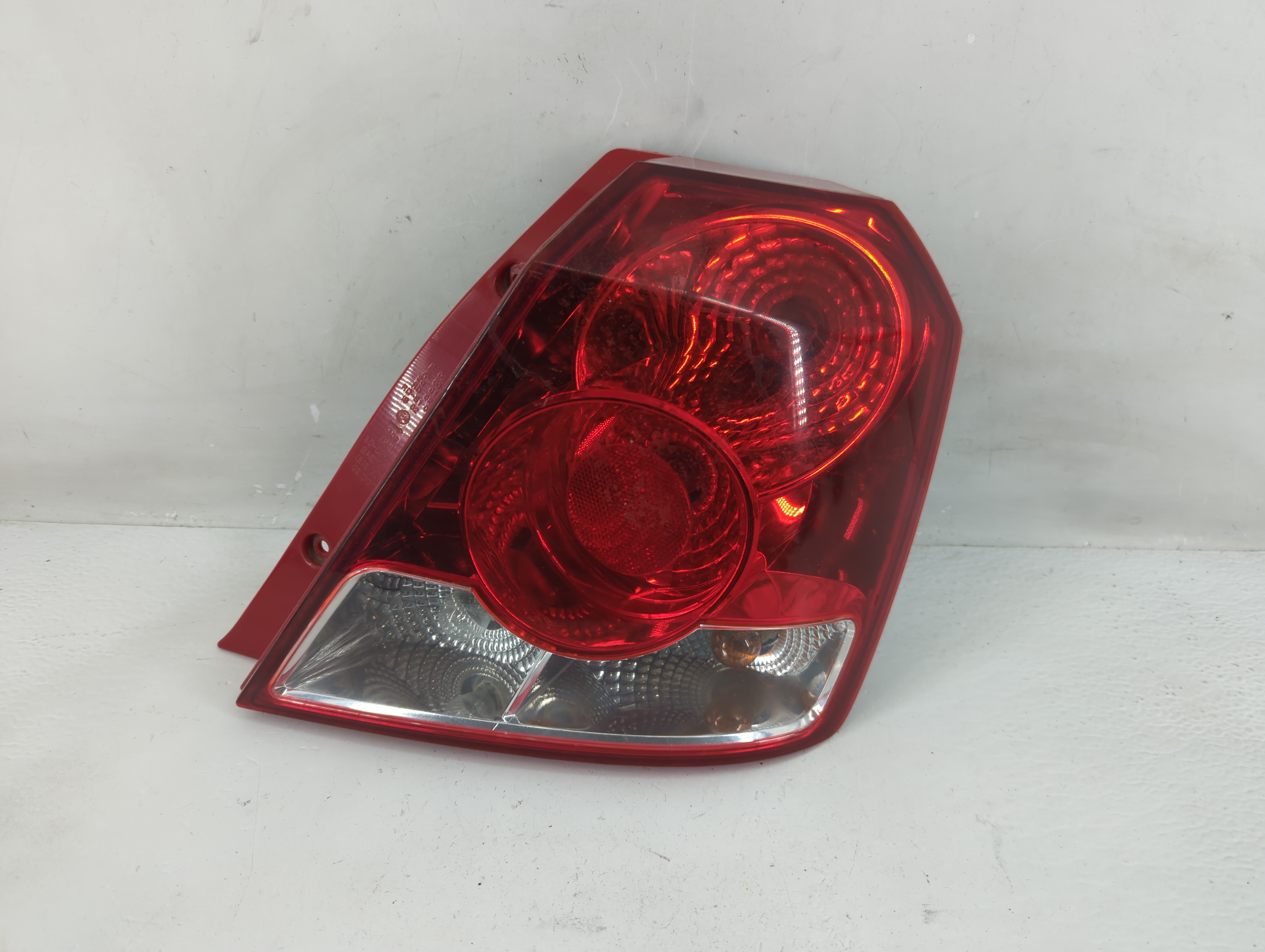 Picture of 2004-2006 Chevrolet Aveo Passenger Right Side Tail Light Taillight Oem 1229689