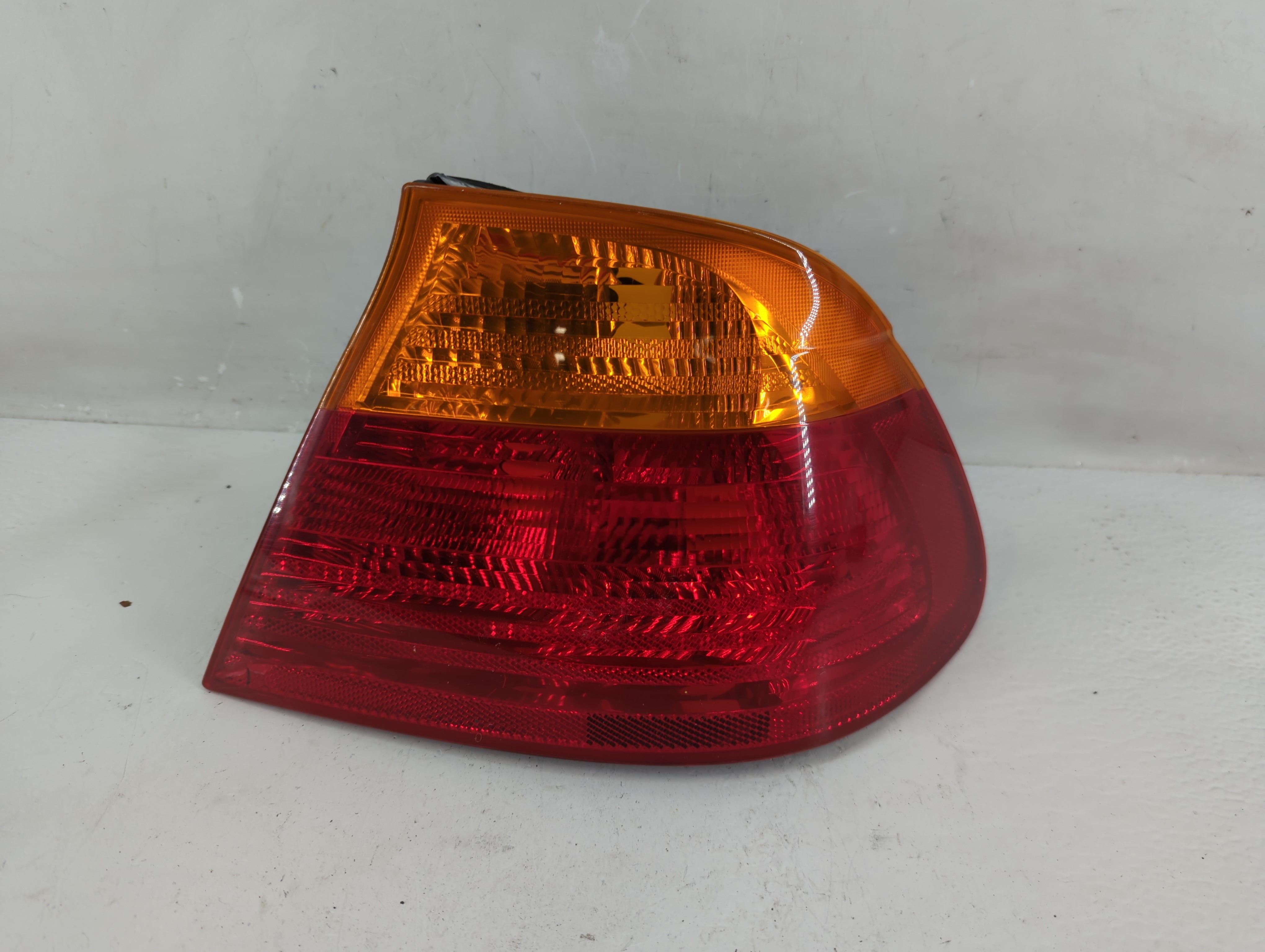 2000-2000 Bmw 323i Passenger Right Side Tail Light Taillight Oem 1229993 - Oemusedautoparts1.com