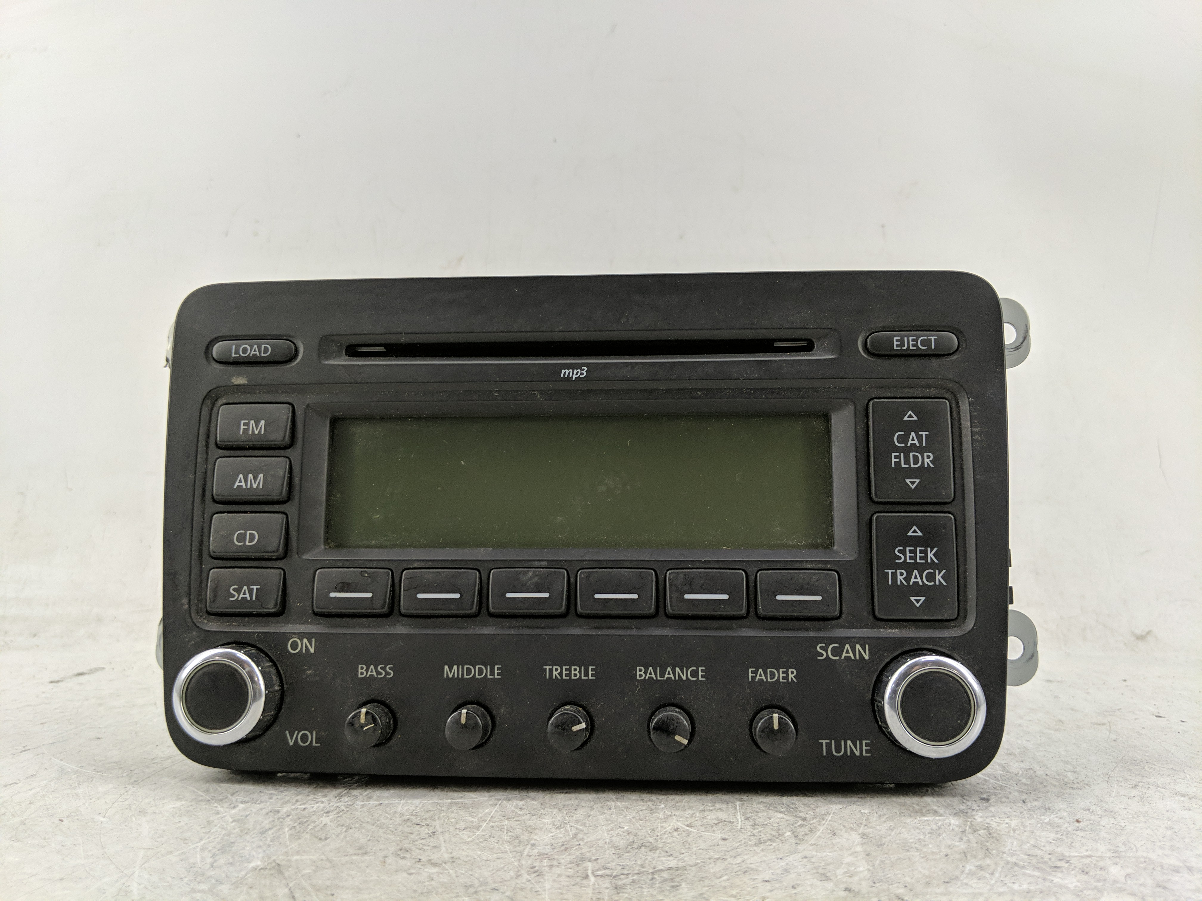 2006-2007 Volkswagen Golf Am Fm Cd Player Radio Receiver 1230000 - Oemusedautoparts1.com