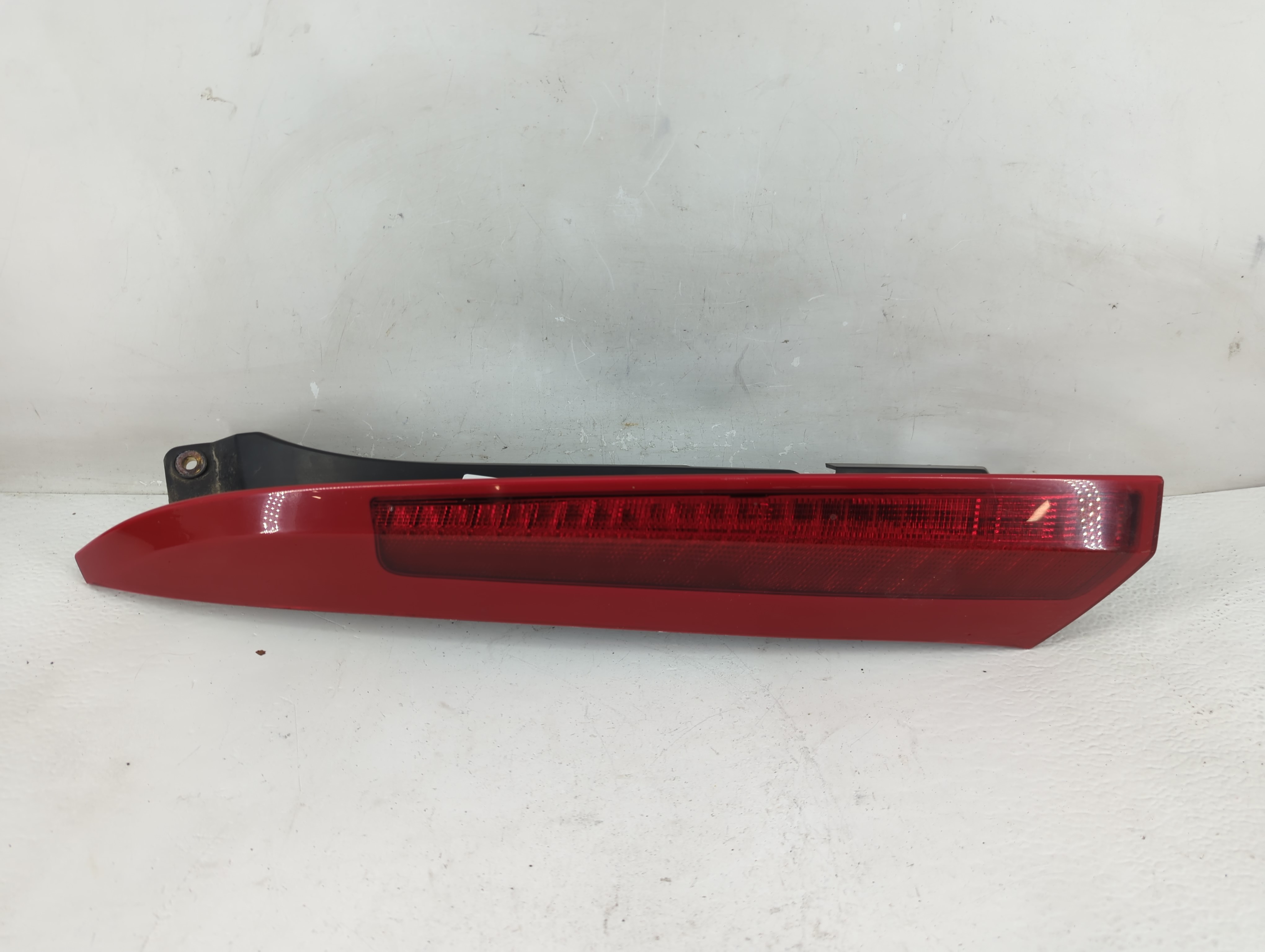 2003-2006 Volvo Xc90 Driver Left Side Tail Light Taillight Oem 1230334 - Oemusedautoparts1.com