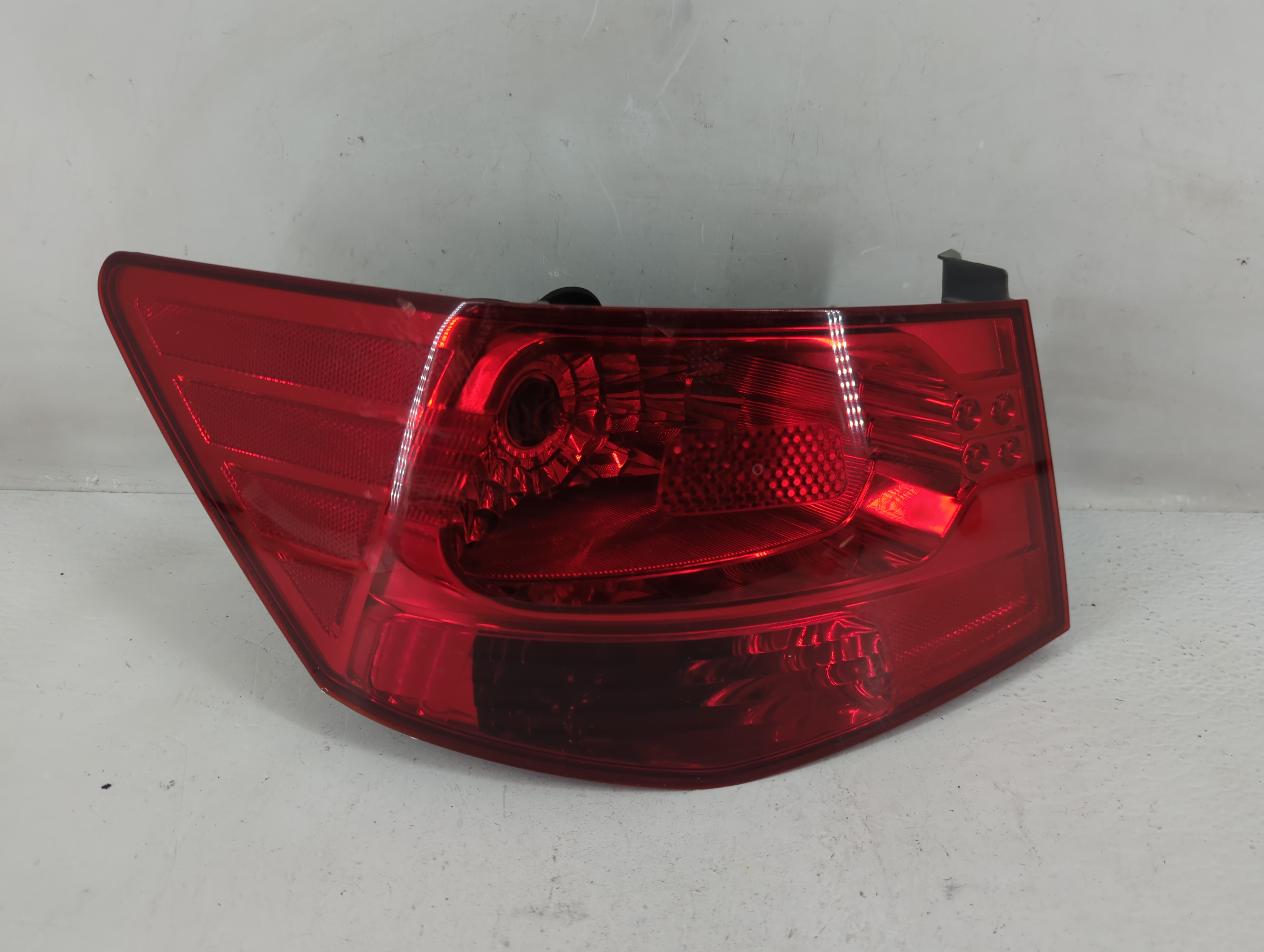 2010-2013 Kia Forte Driver Left Side Tail Light Taillight Oem 1230848 - Oemusedautoparts1.com