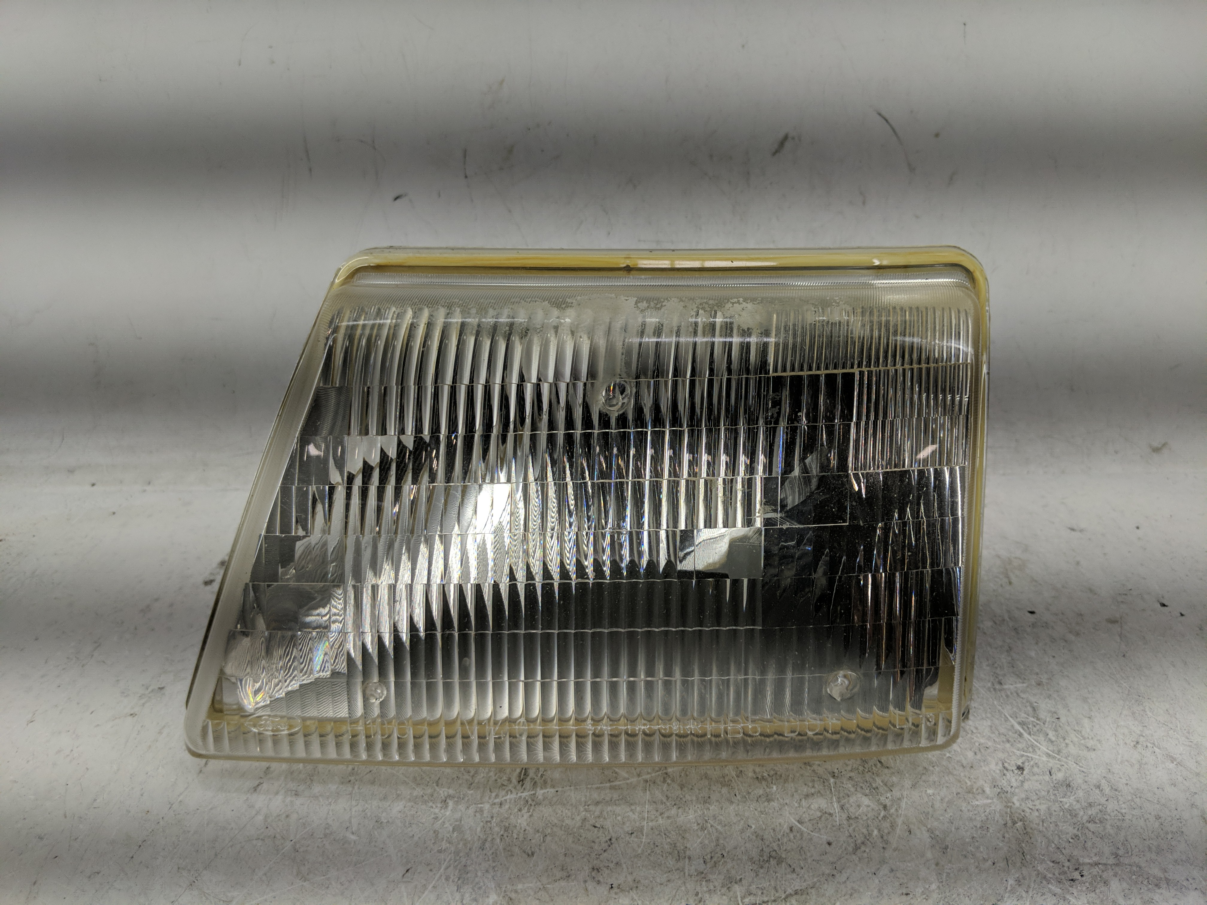 Picture of 1998-2000 Ford Ranger Driver Left Oem Head Light Headlight Lamp 1231121