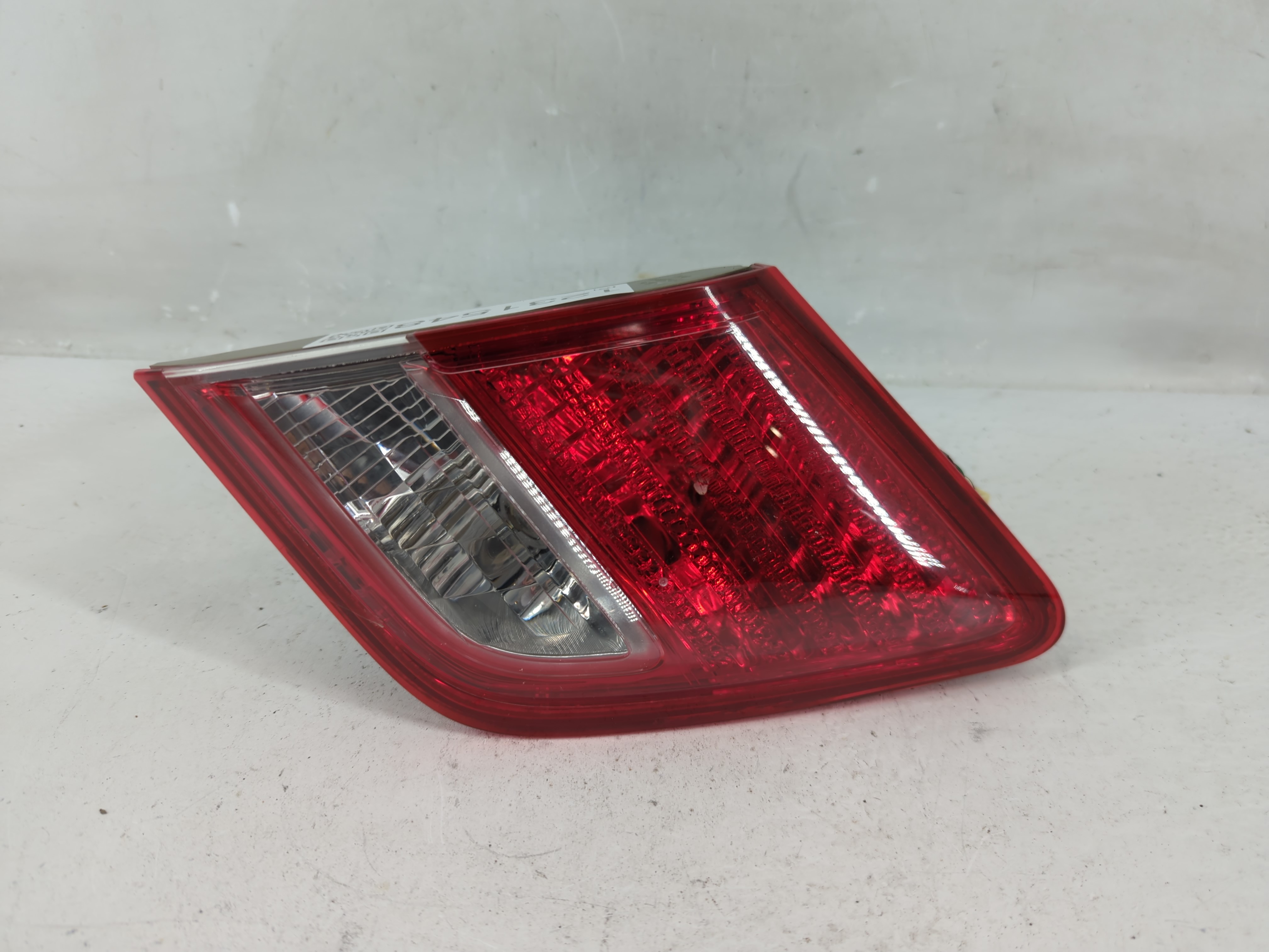 Picture of 2007-2009 Toyota Camry Driver Left Side Tail Light Taillight Oem 1231548