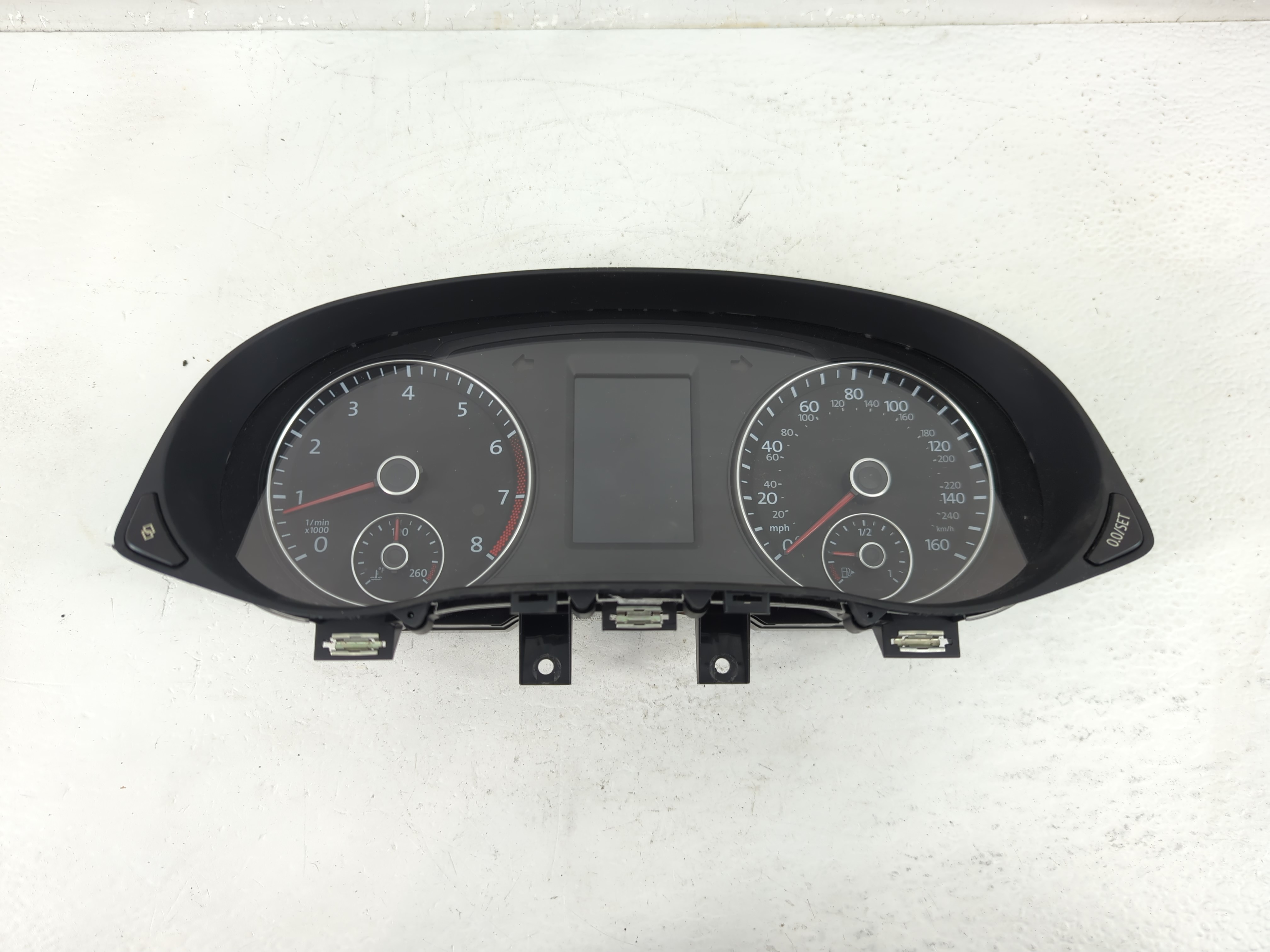 Picture of 2012-2012 Volkswagen Passat Speedometer Instrument Cluster Gauges 1231589