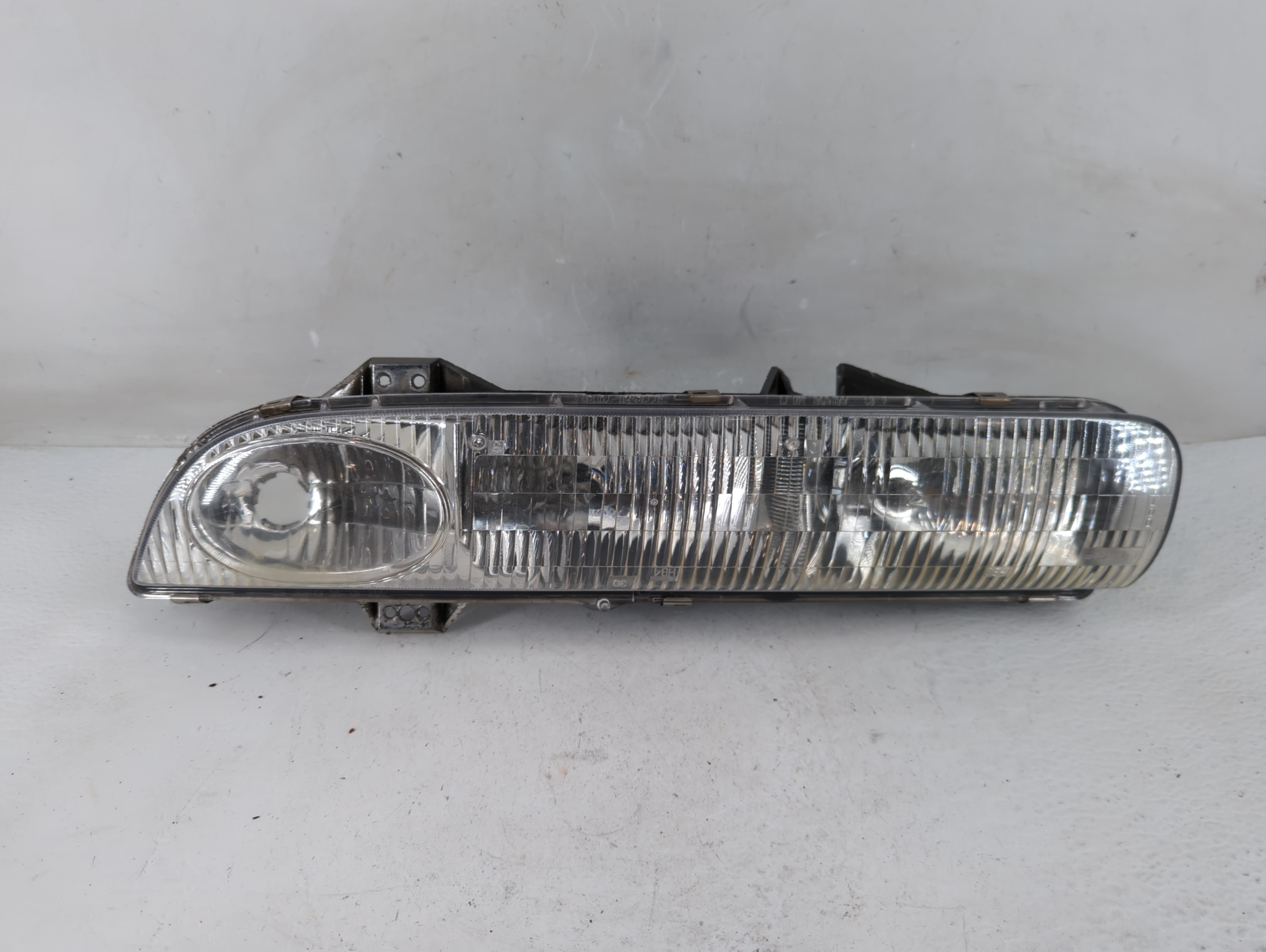 1996-1999 Saturn Sl Driver Left Oem Head Light Headlight Lamp 1231624 - Oemusedautoparts1.com