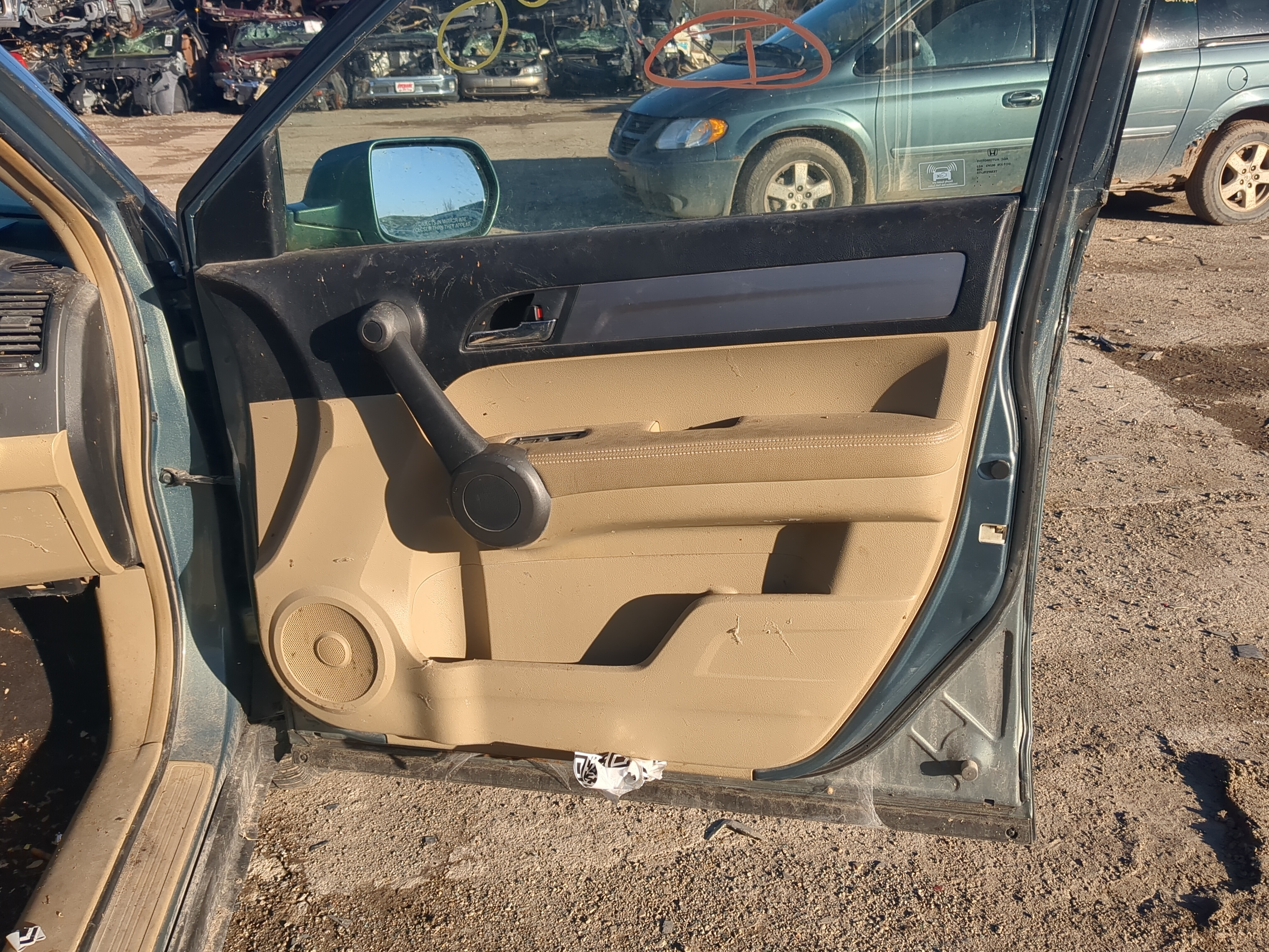 Picture of 2010 Honda Cr-v Front Right Passenger Interior Door Panel Trim 1231765