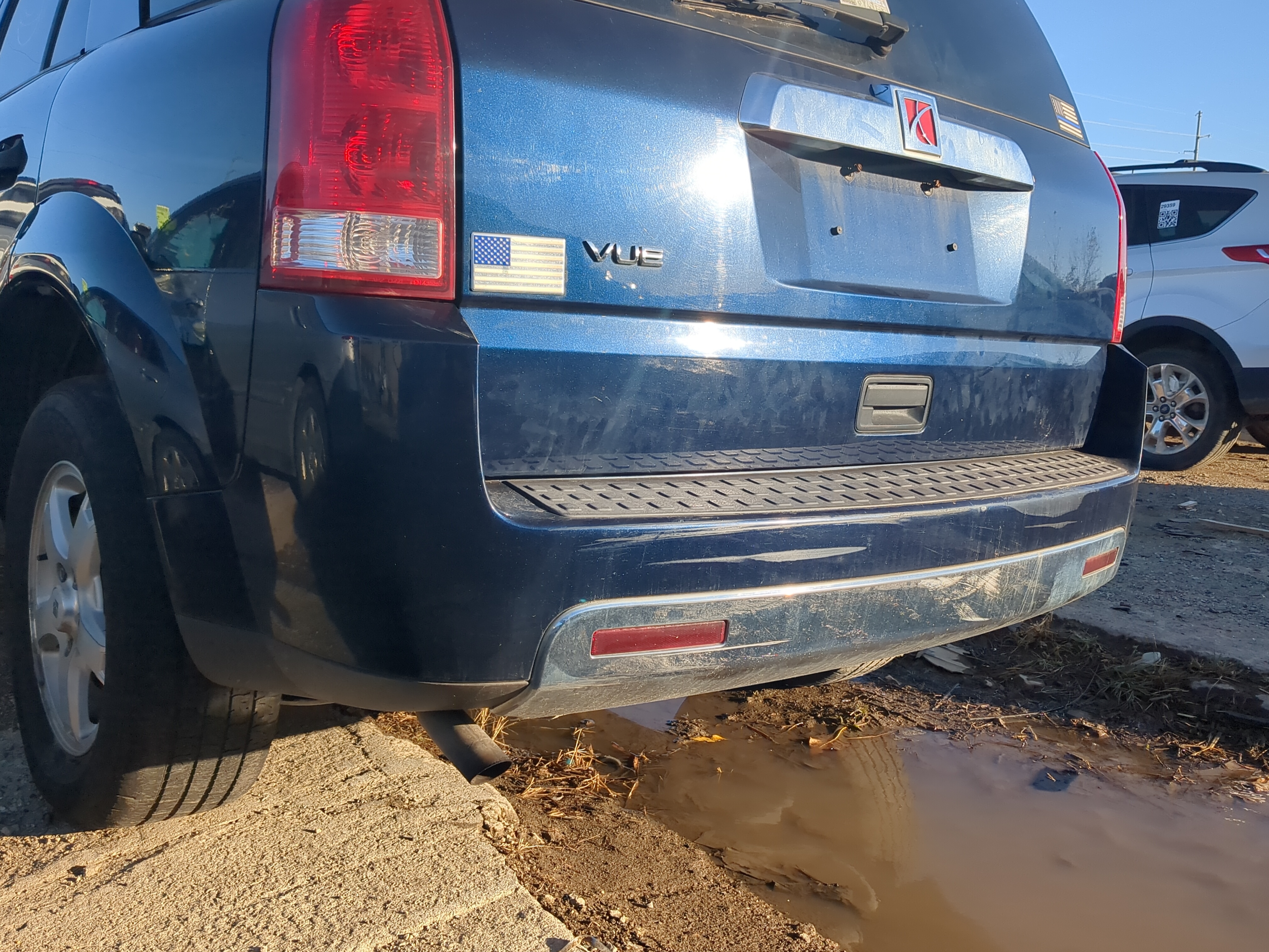 2006-2007 Saturn Vue Rear Bumper Assembly Oem 1232367 - Oemusedautoparts1.com