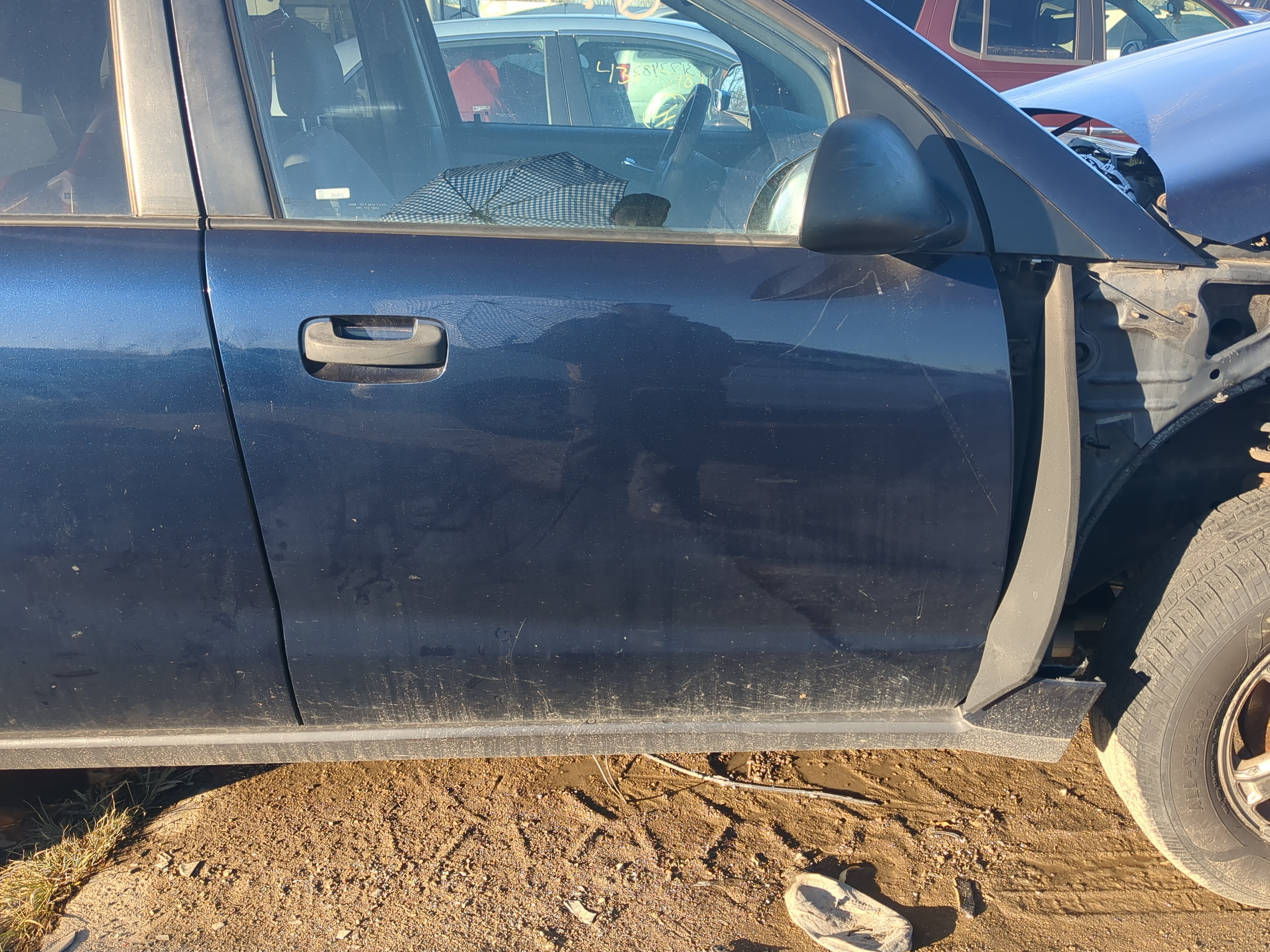 Picture of 2006-2007 Saturn Vue Passenger Front Door Oem 1232394