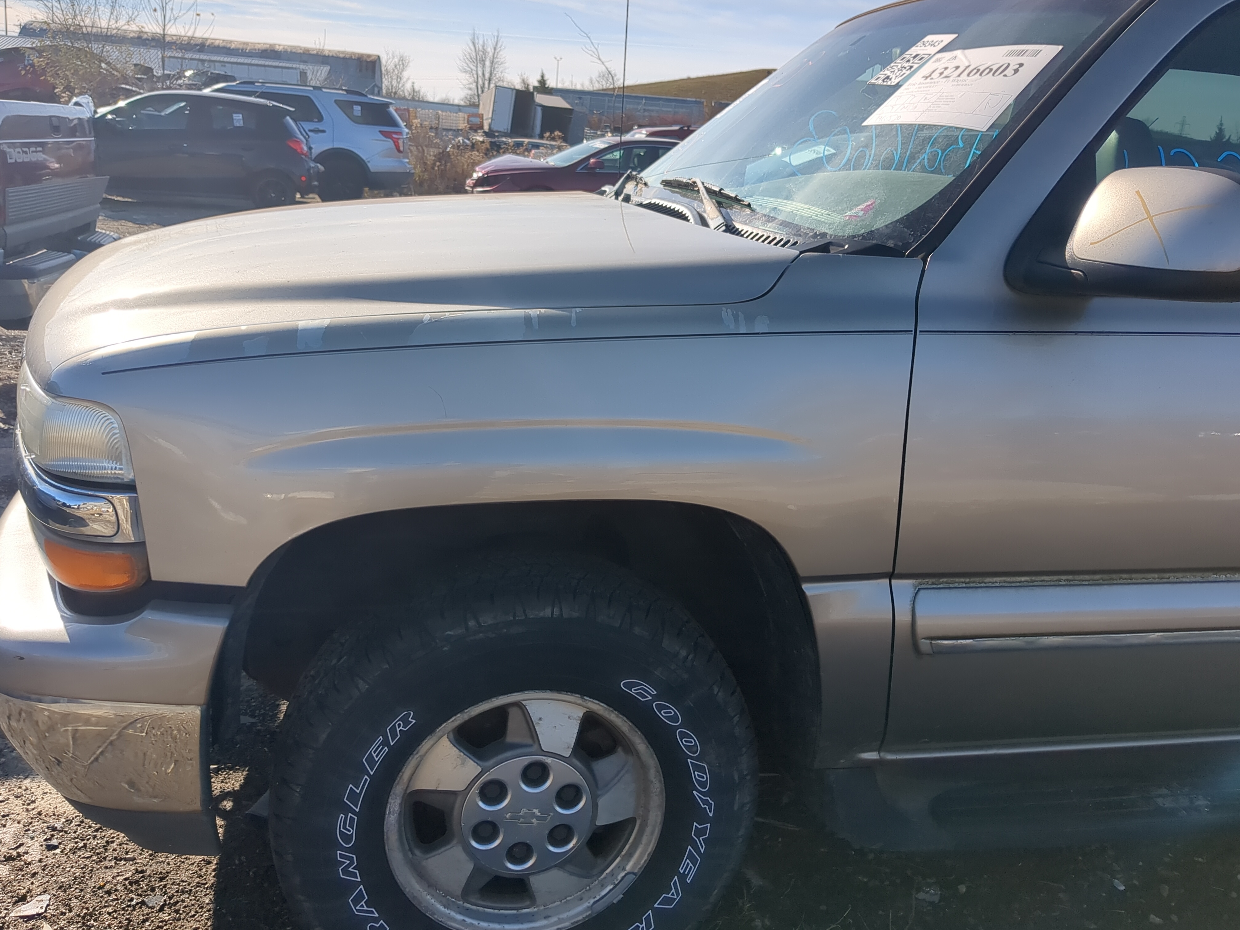 Picture of 2000-2006 Chevrolet Suburban 1500 Driver Fender 1232428