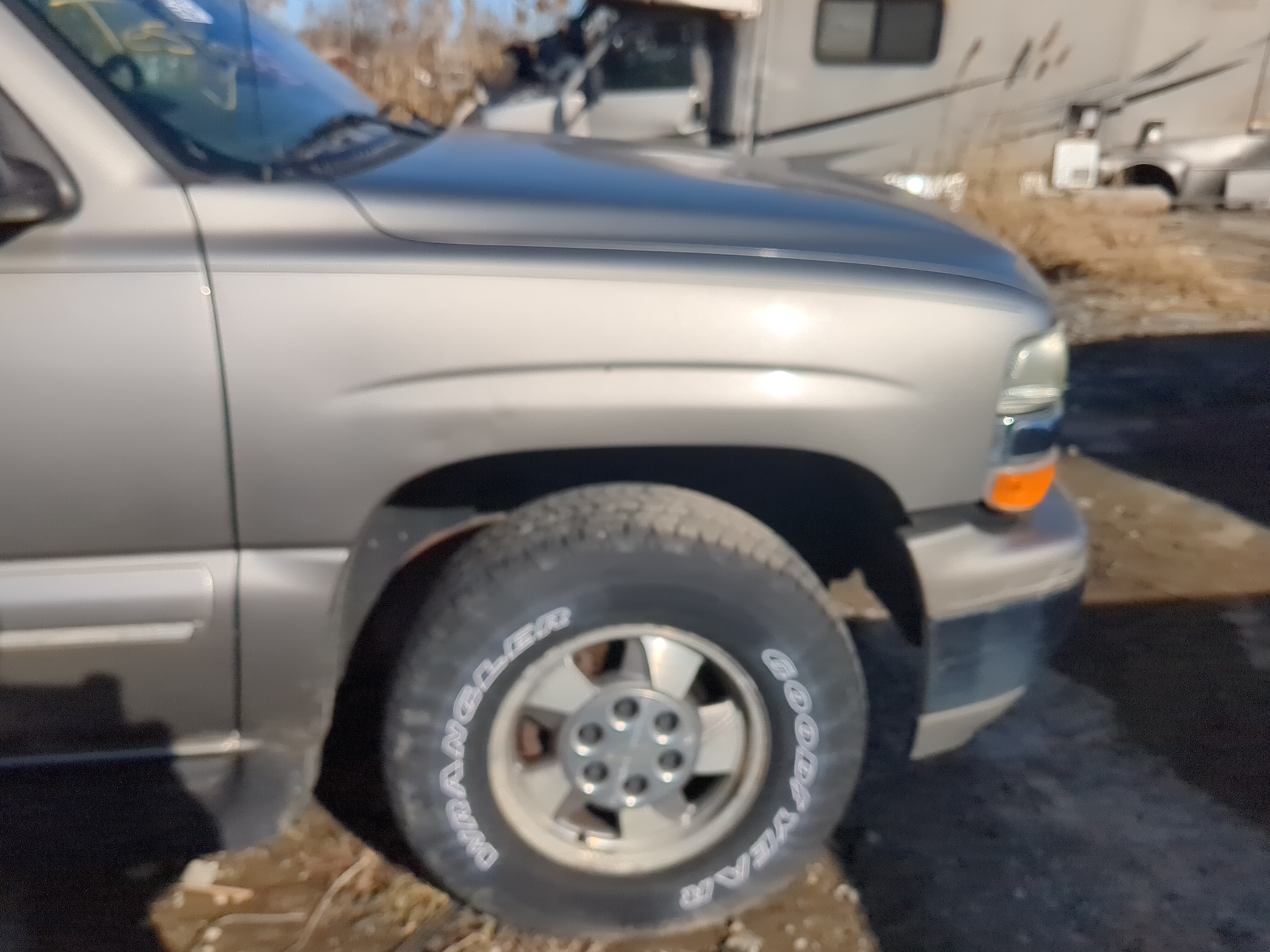 Picture of 2000-2006 Chevrolet Suburban 1500 Passenger Fender 1232564