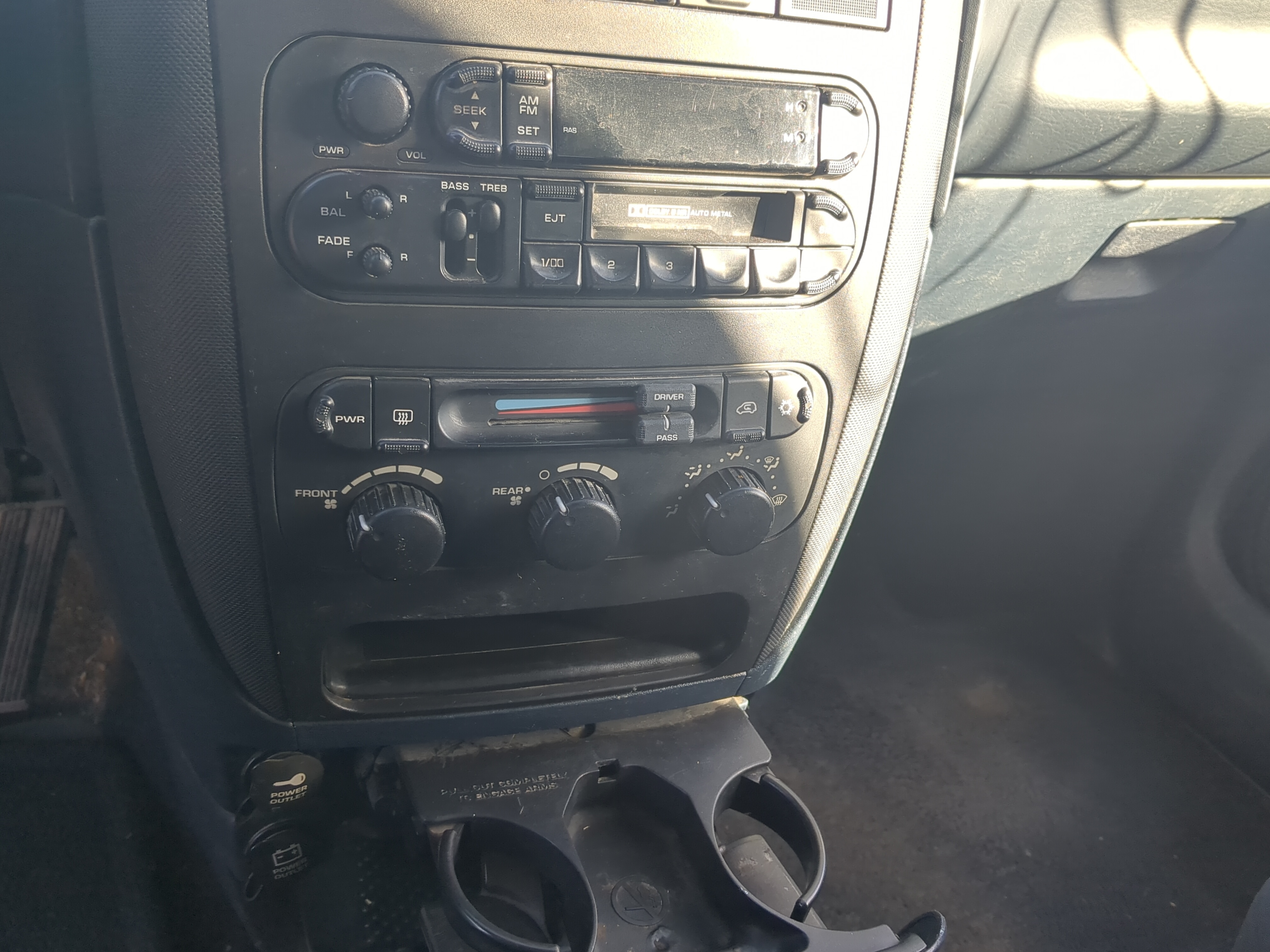 Dodge Grand Caravan Ac Heater Climate Control 1232573 - Oemusedautoparts1.com