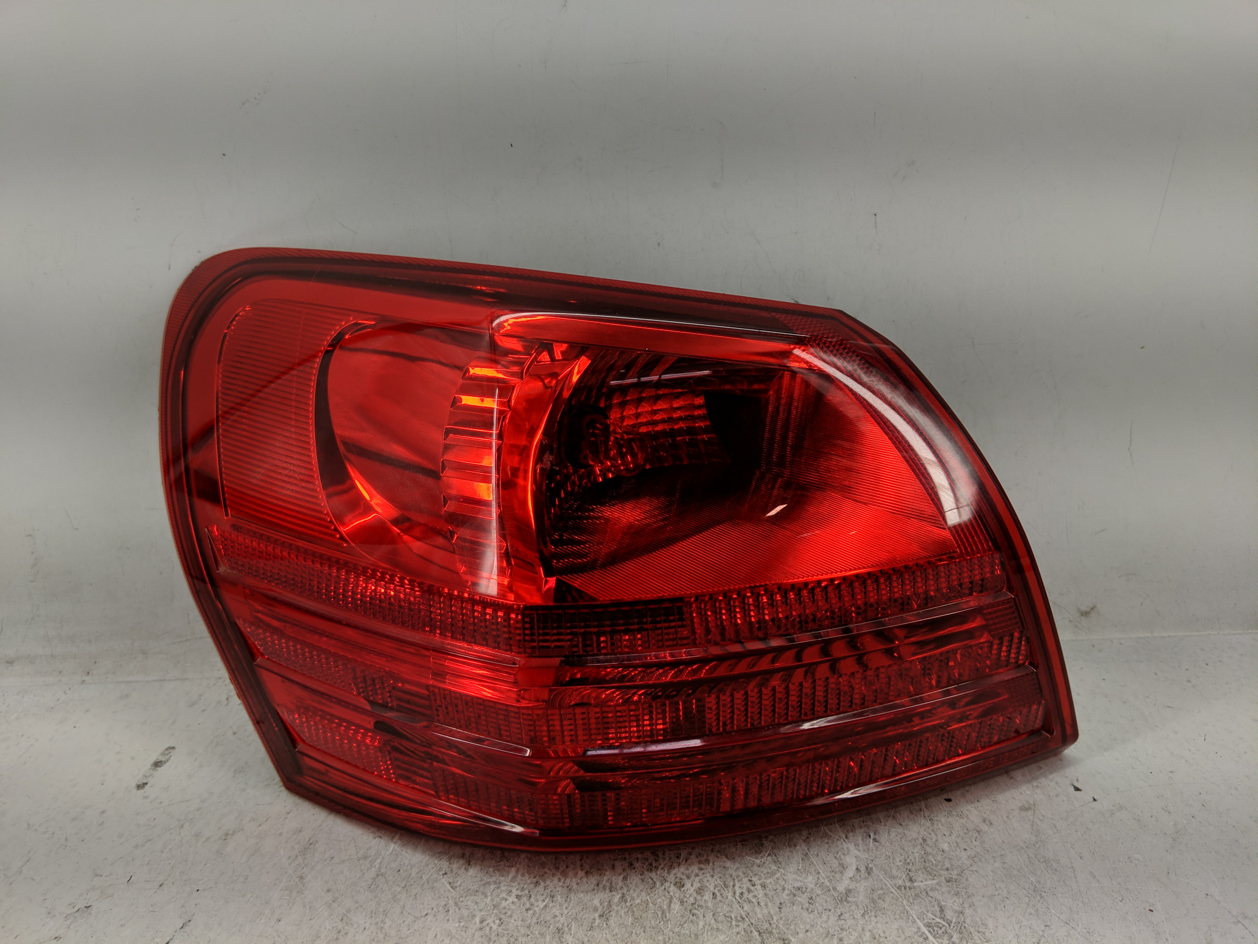 2008-2015 Nissan Rogue Driver Left Side Tail Light Taillight Oem 1232905 - Oemusedautoparts1.com