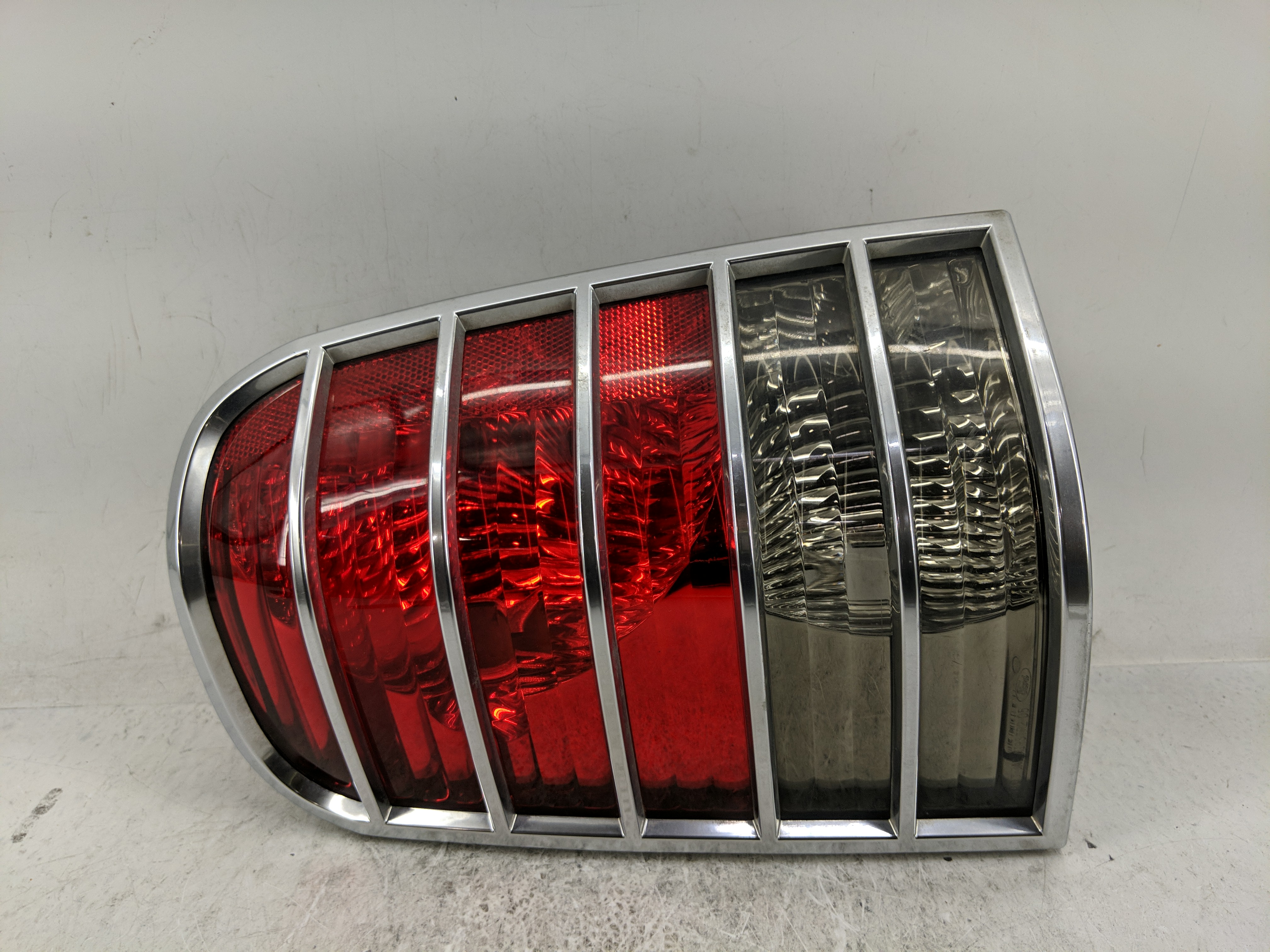 2005-2007 Mercury Mariner Driver Left Side Tail Light Taillight Oem 1232906 - Oemusedautoparts1.com