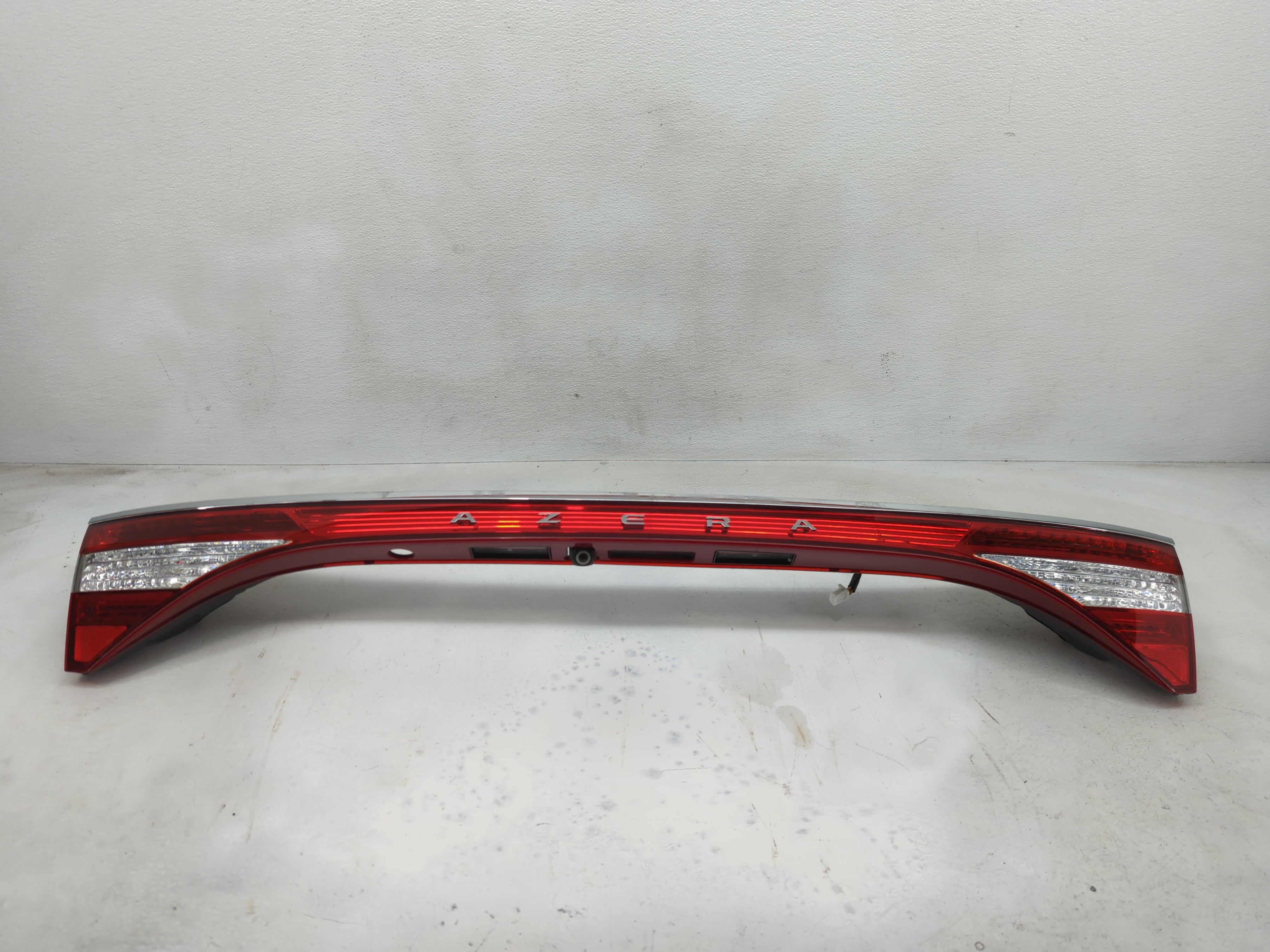 2012-2015 Hyundai Azera Driver Left Side Tail Light Taillight Oem 1232936 - Oemusedautoparts1.com